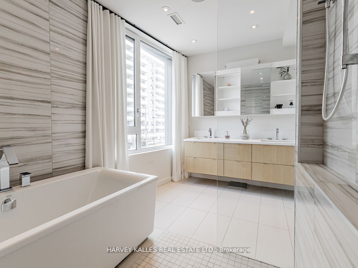 536B Eglinton Avenue E