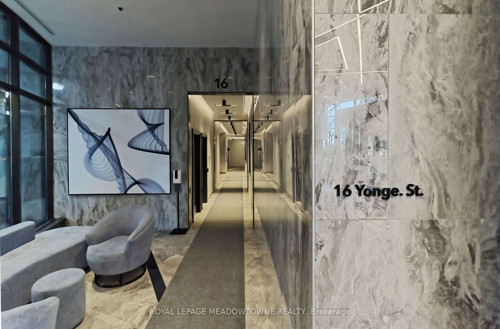 16 Yonge St, #4006