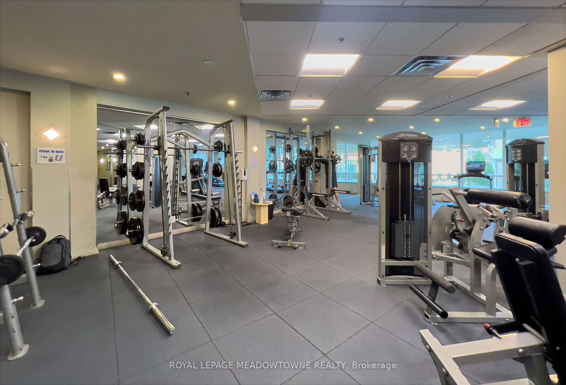16 Yonge St, #4006