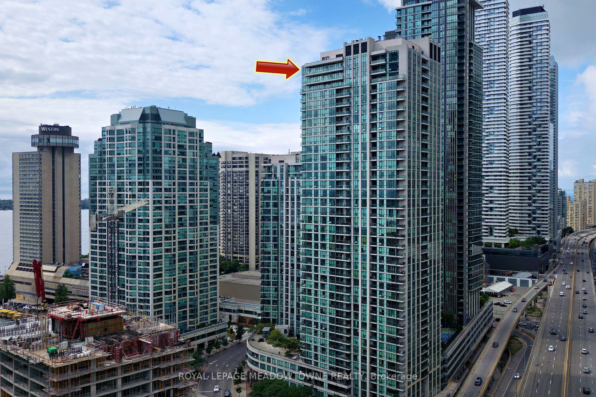 16 Yonge St, #4006