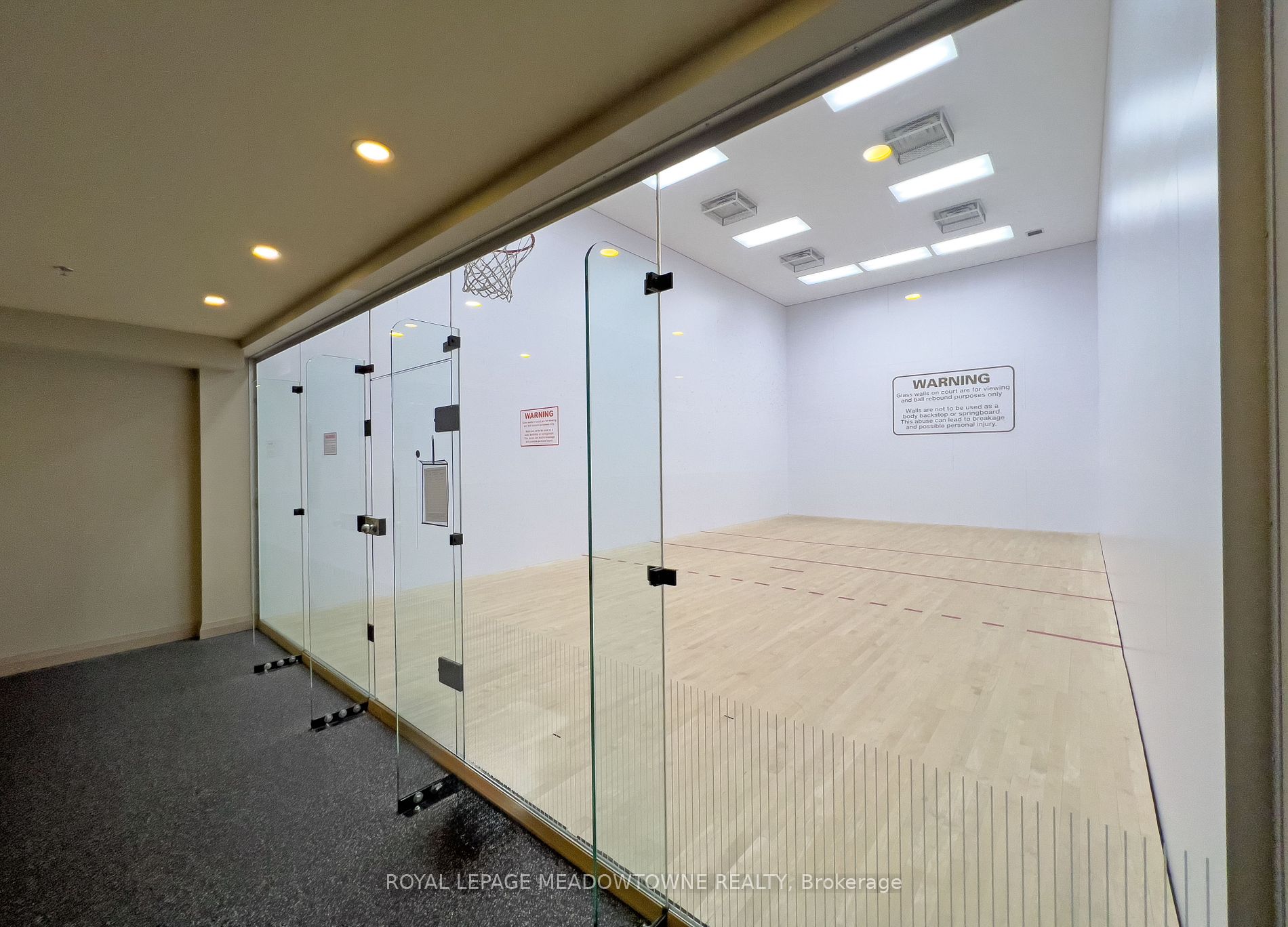 16 Yonge St, #4006