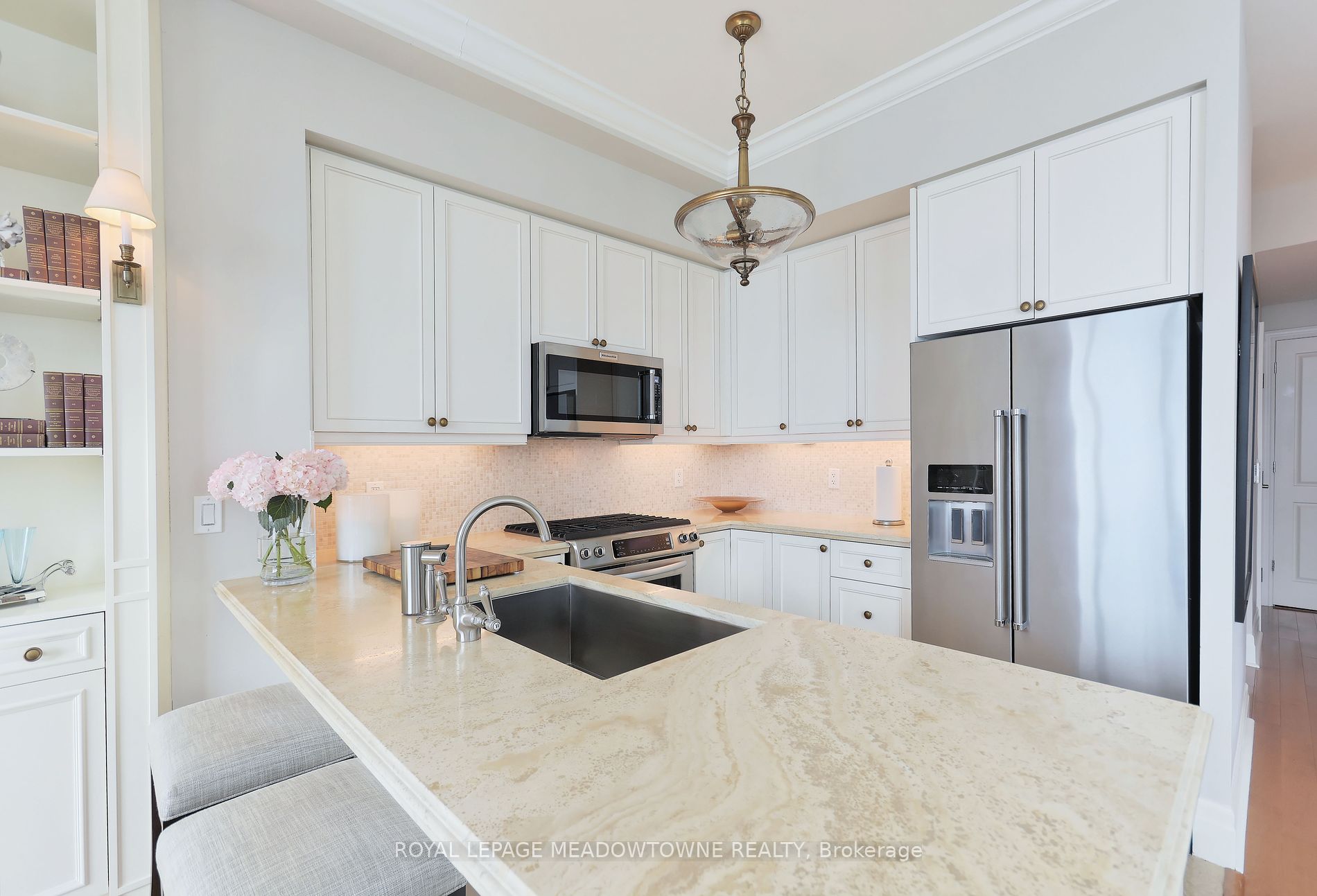 16 Yonge St, #4006