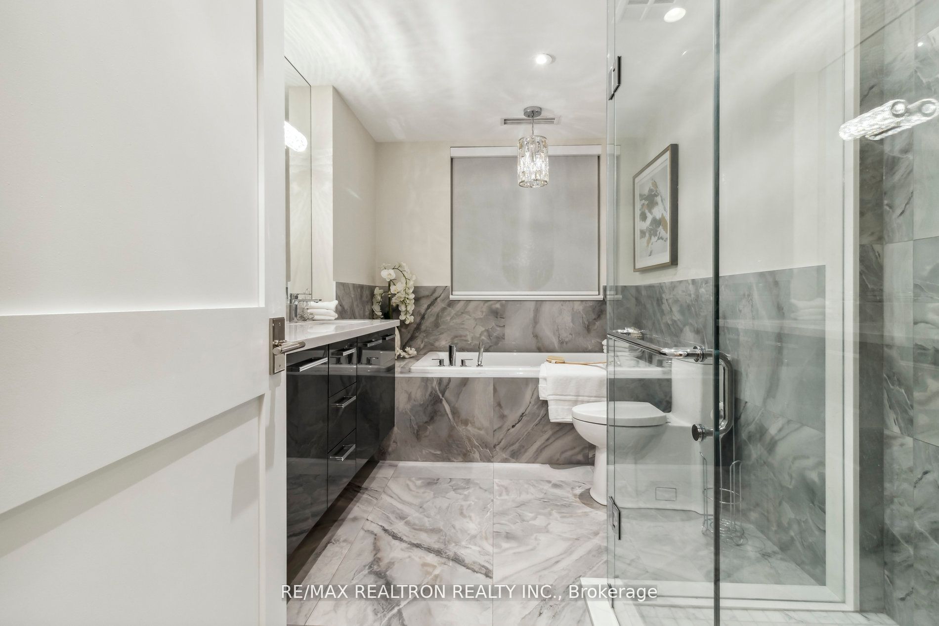 662 Sheppard Avenue E, #609C