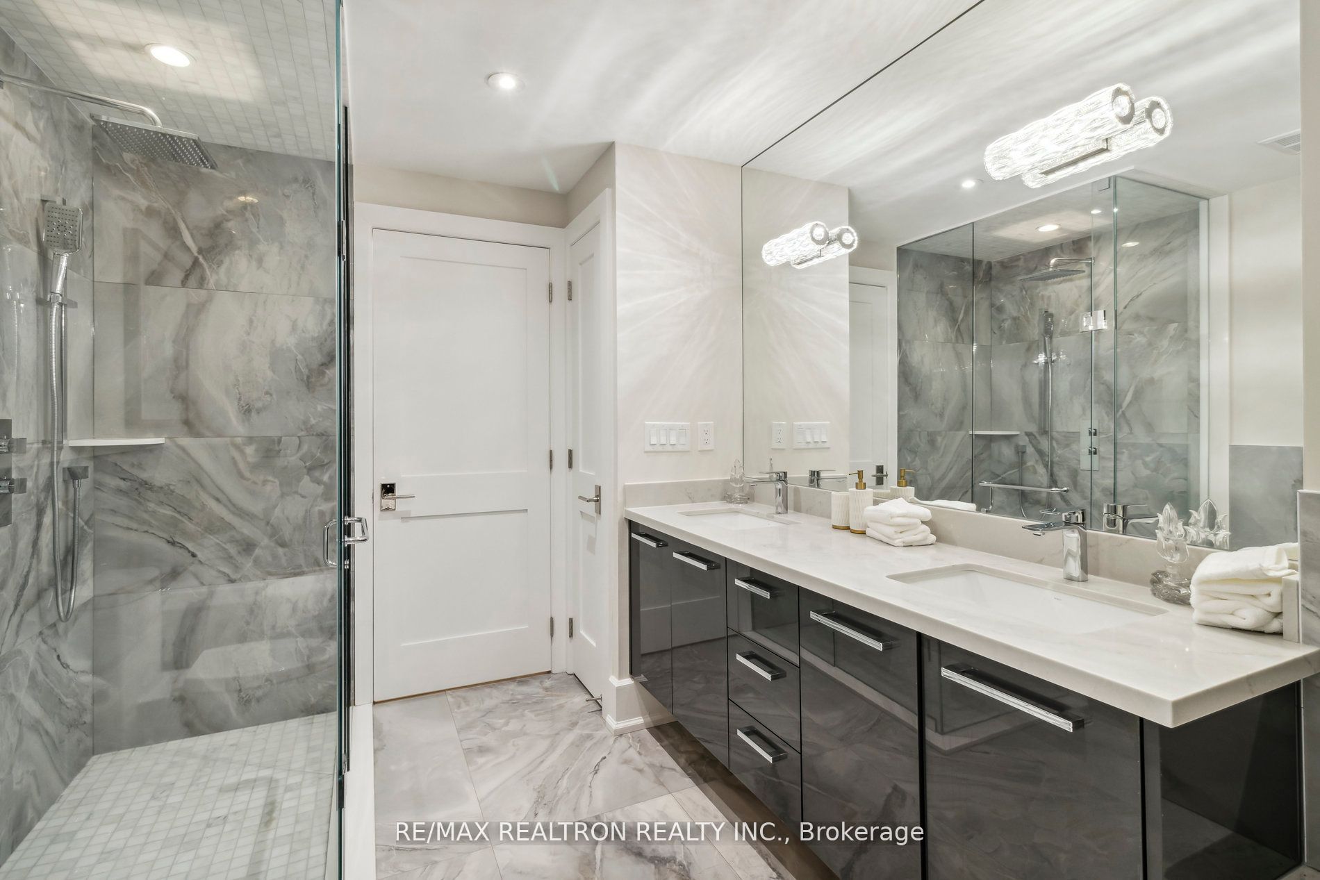 662 Sheppard Avenue E, #609C