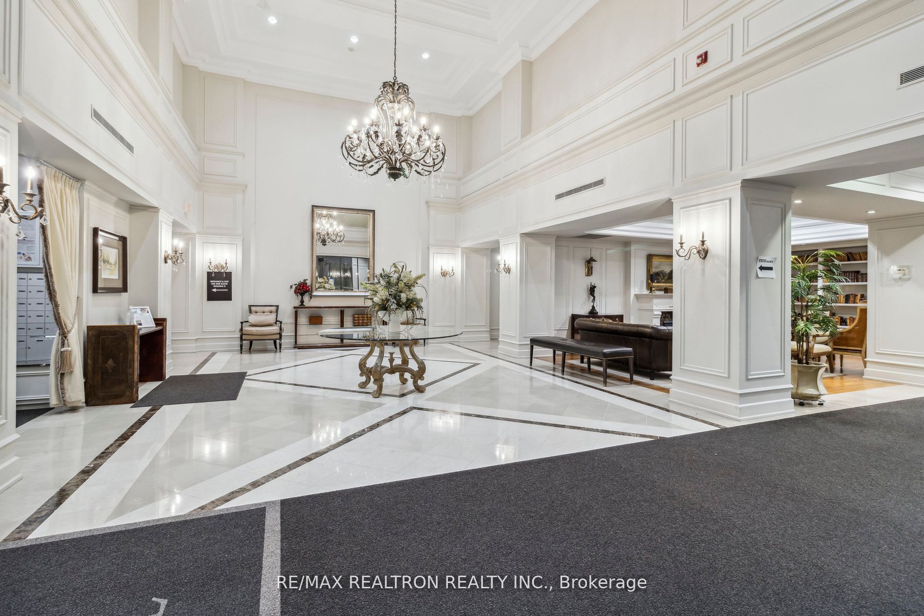 662 Sheppard Avenue E, #609C