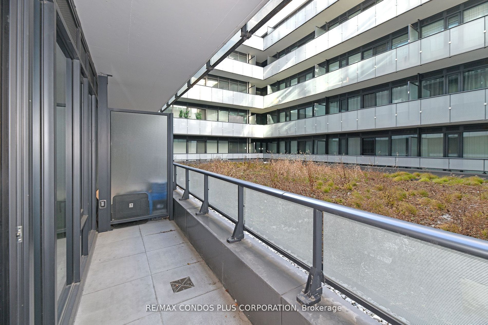 161 Roehampton Ave, #233