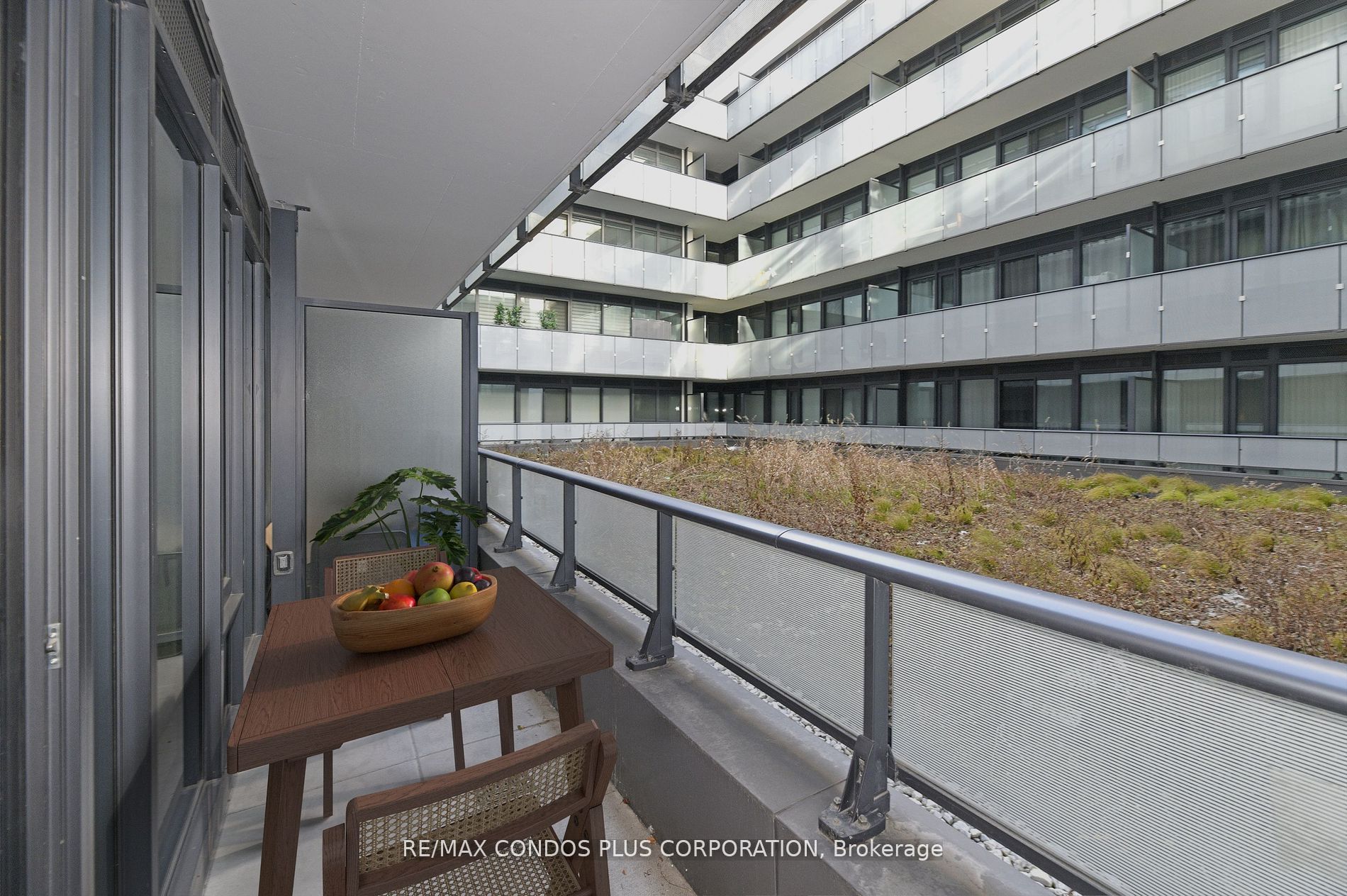 161 Roehampton Ave, #233