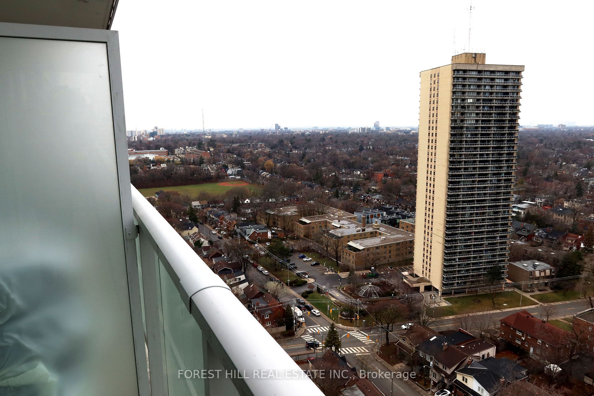 33 Helendale Avenue, #2101