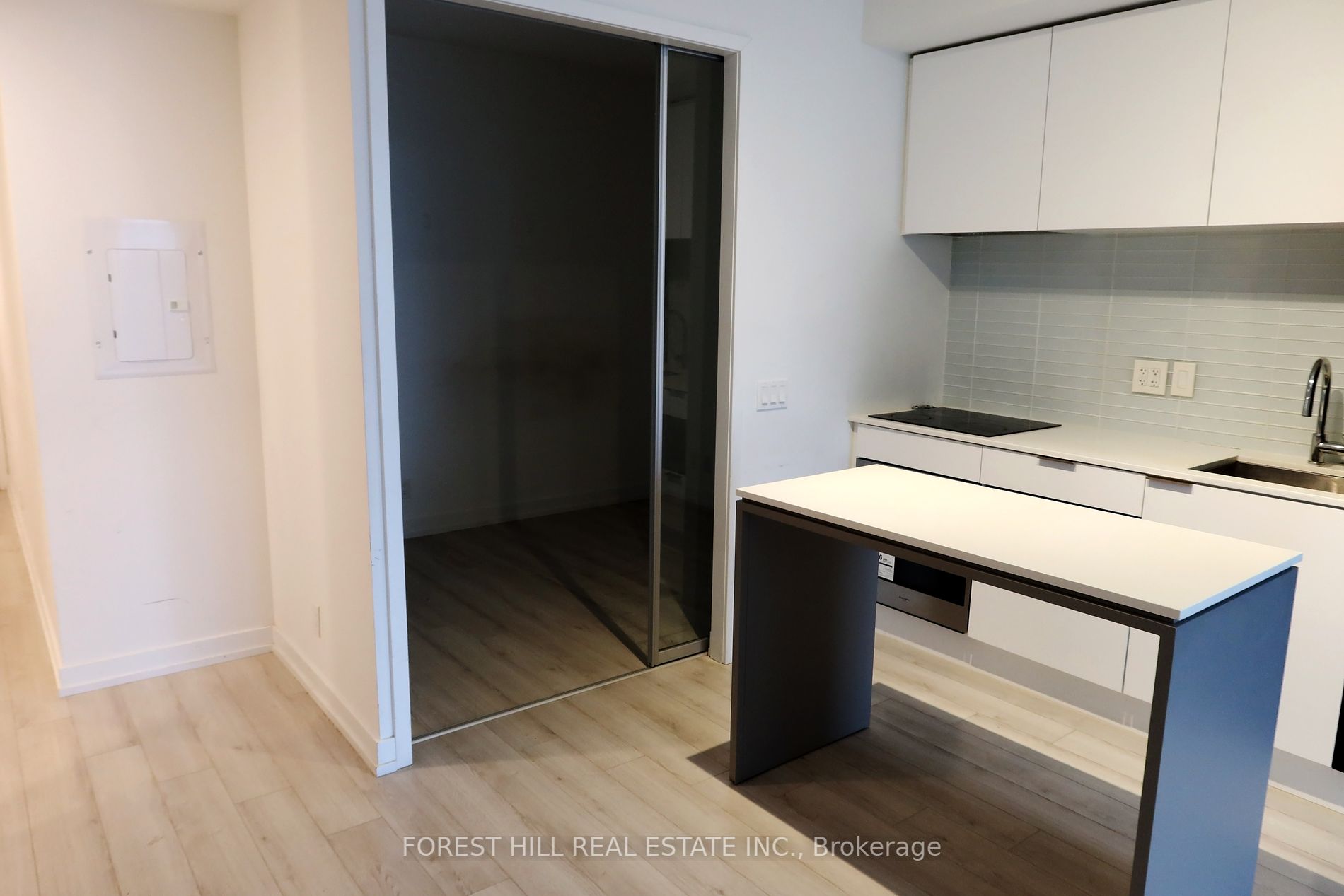 33 Helendale Avenue, #2101
