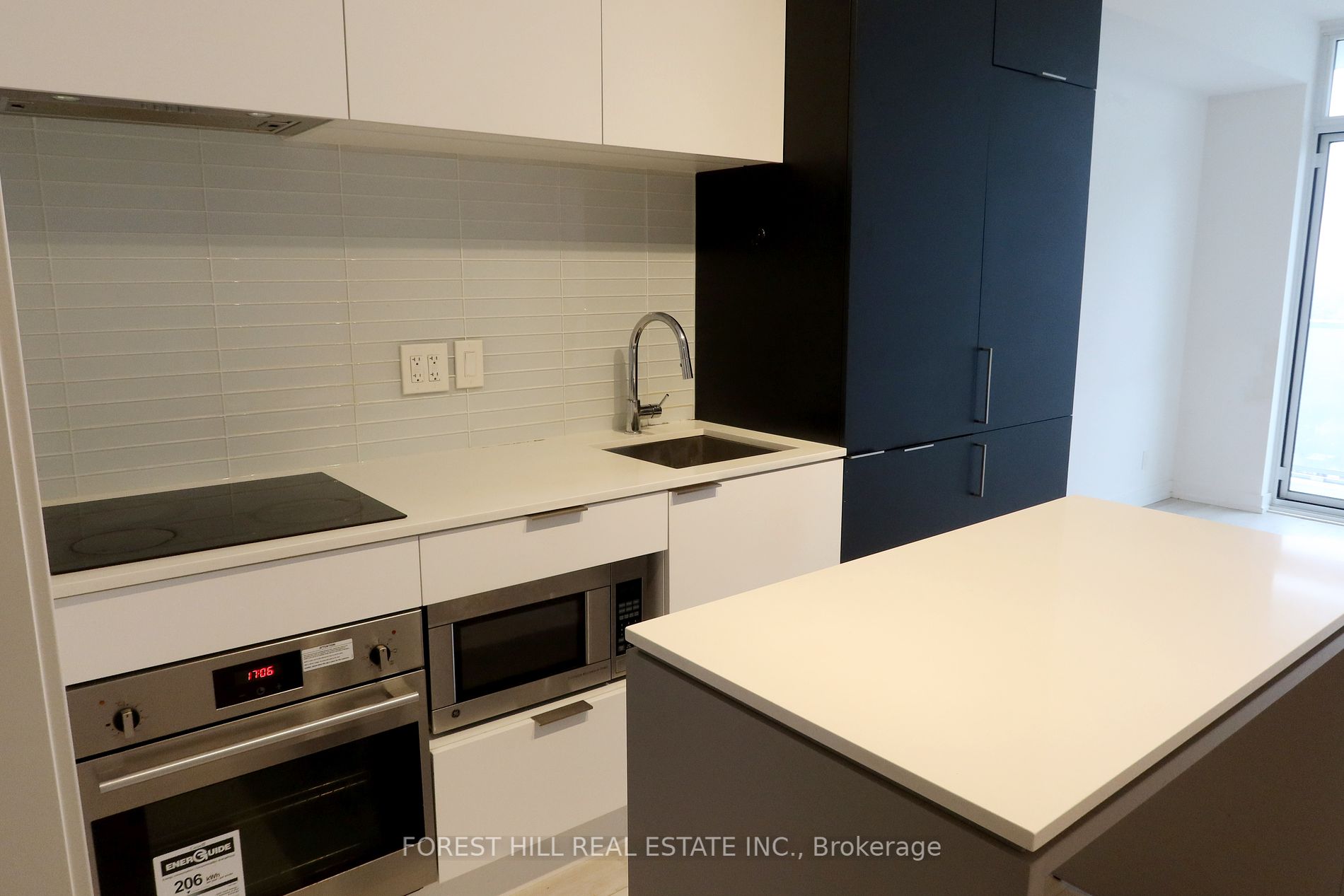 33 Helendale Avenue, #2101