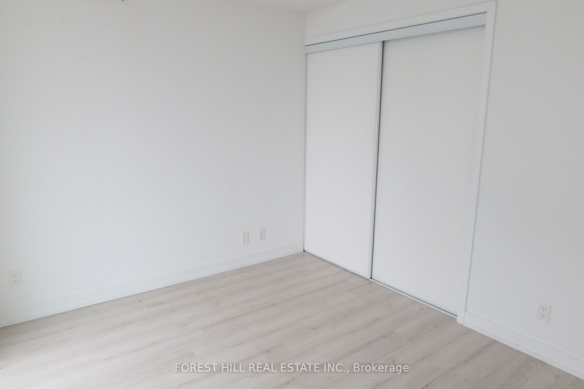 33 Helendale Avenue, #2101