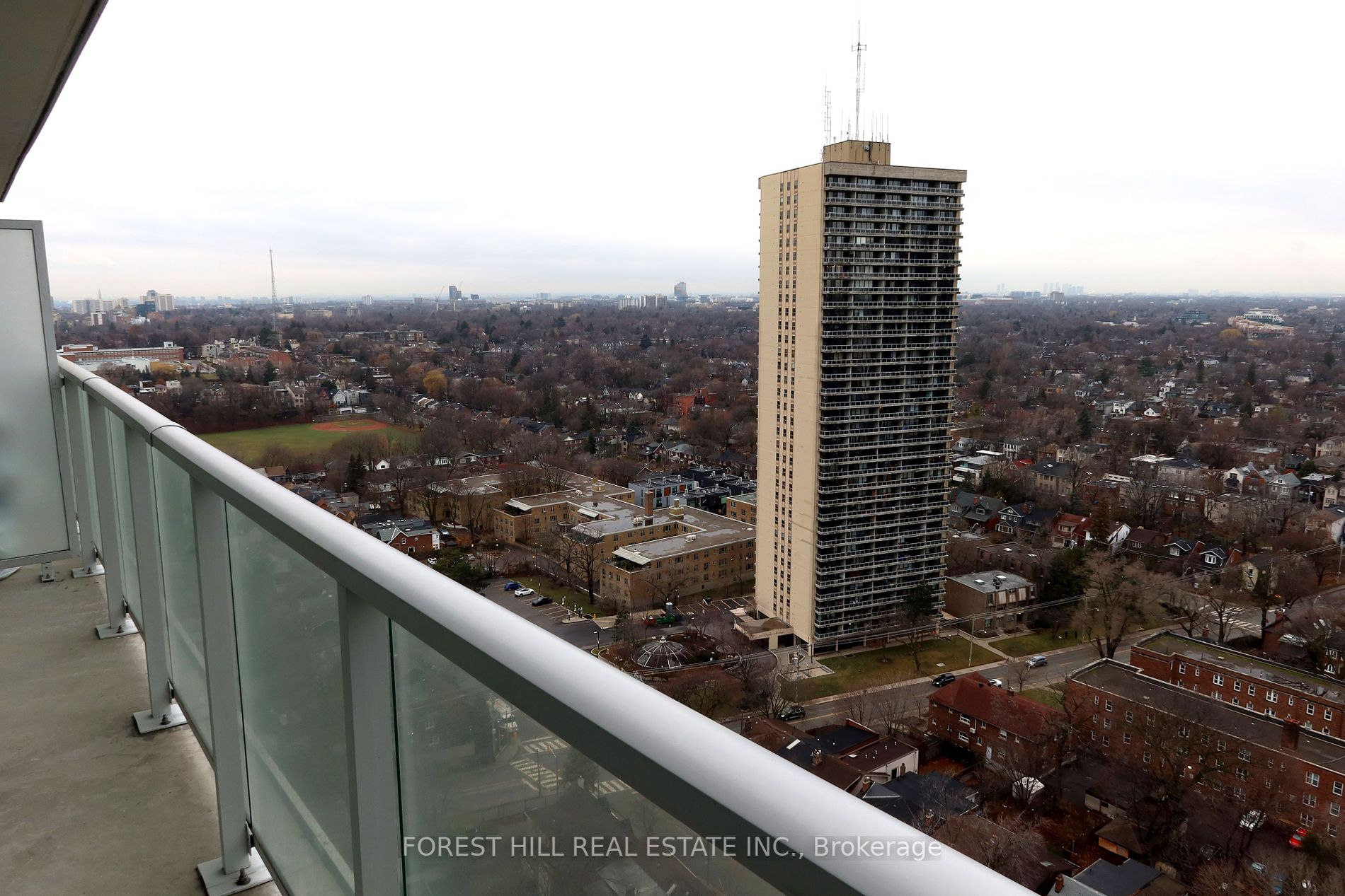 33 Helendale Avenue, #2101