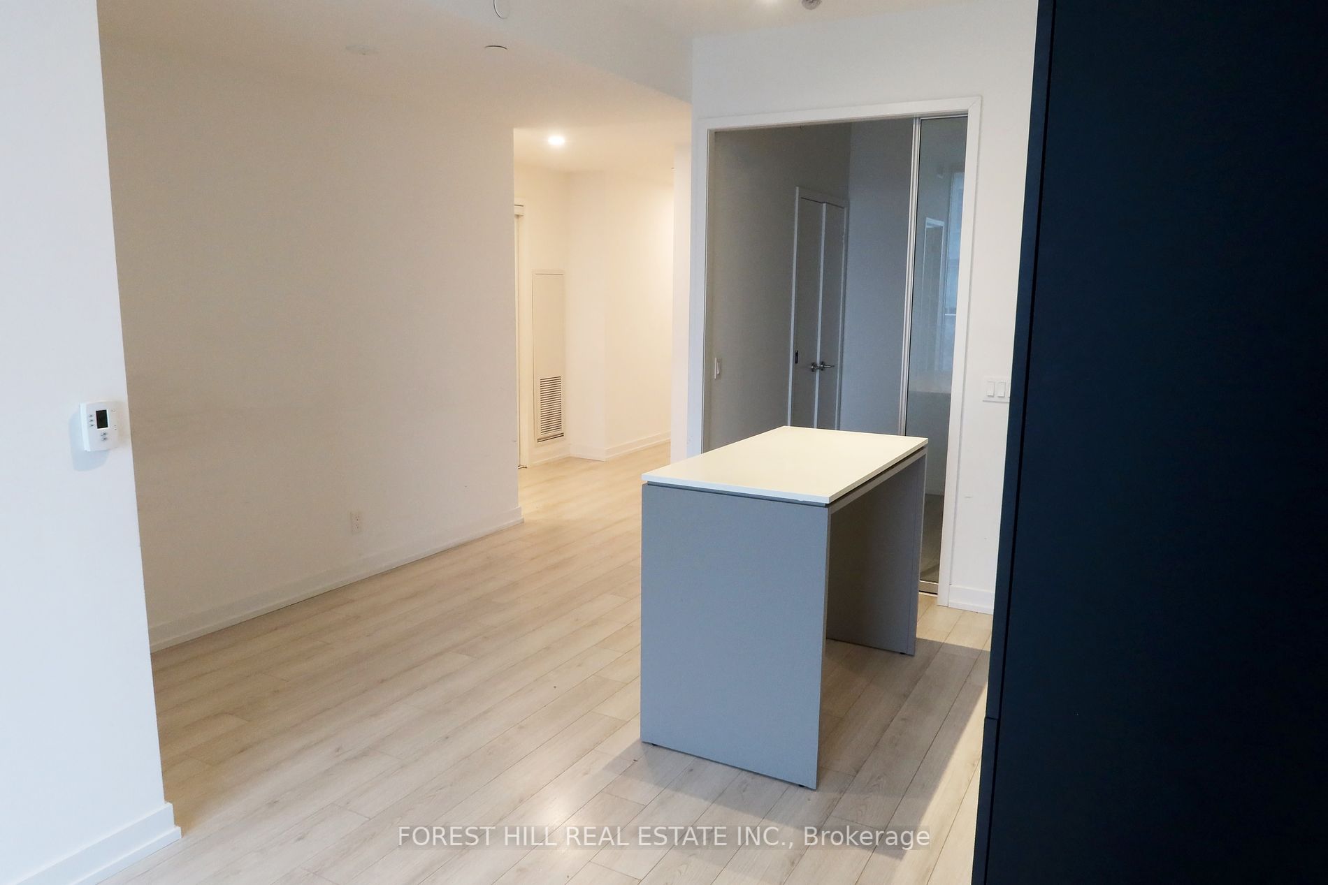 33 Helendale Avenue, #2101