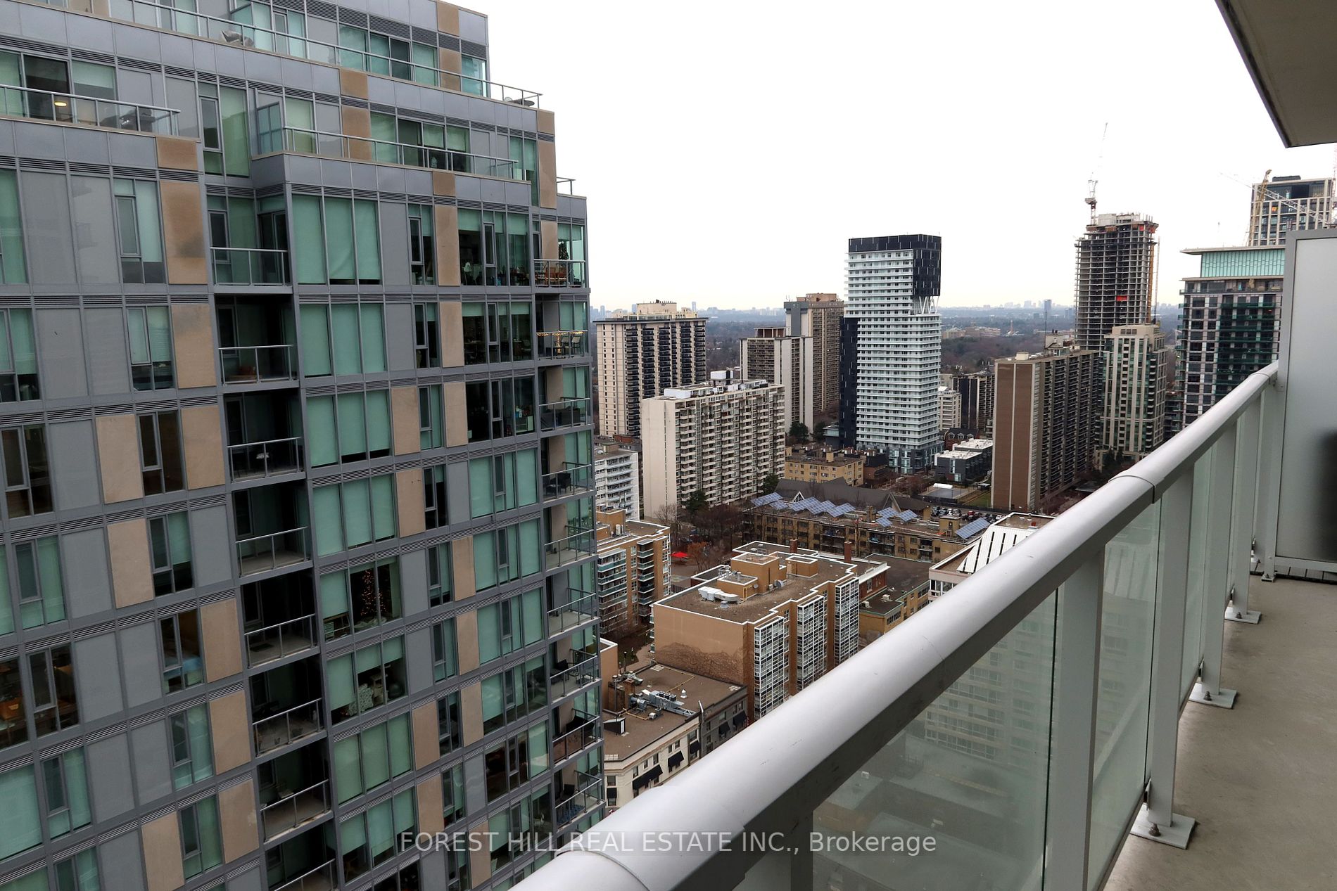 33 Helendale Avenue, #2101