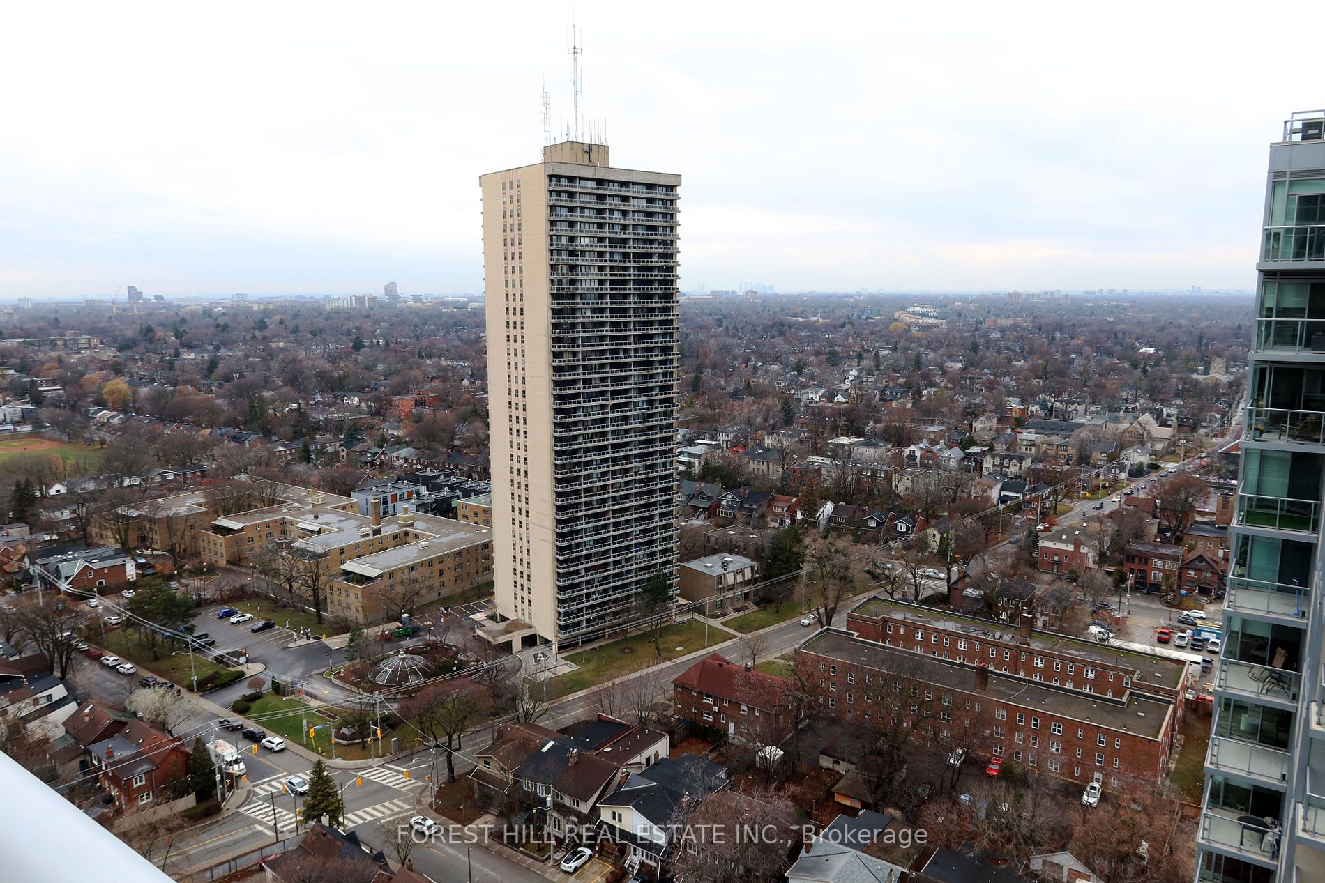 33 Helendale Avenue, #2101
