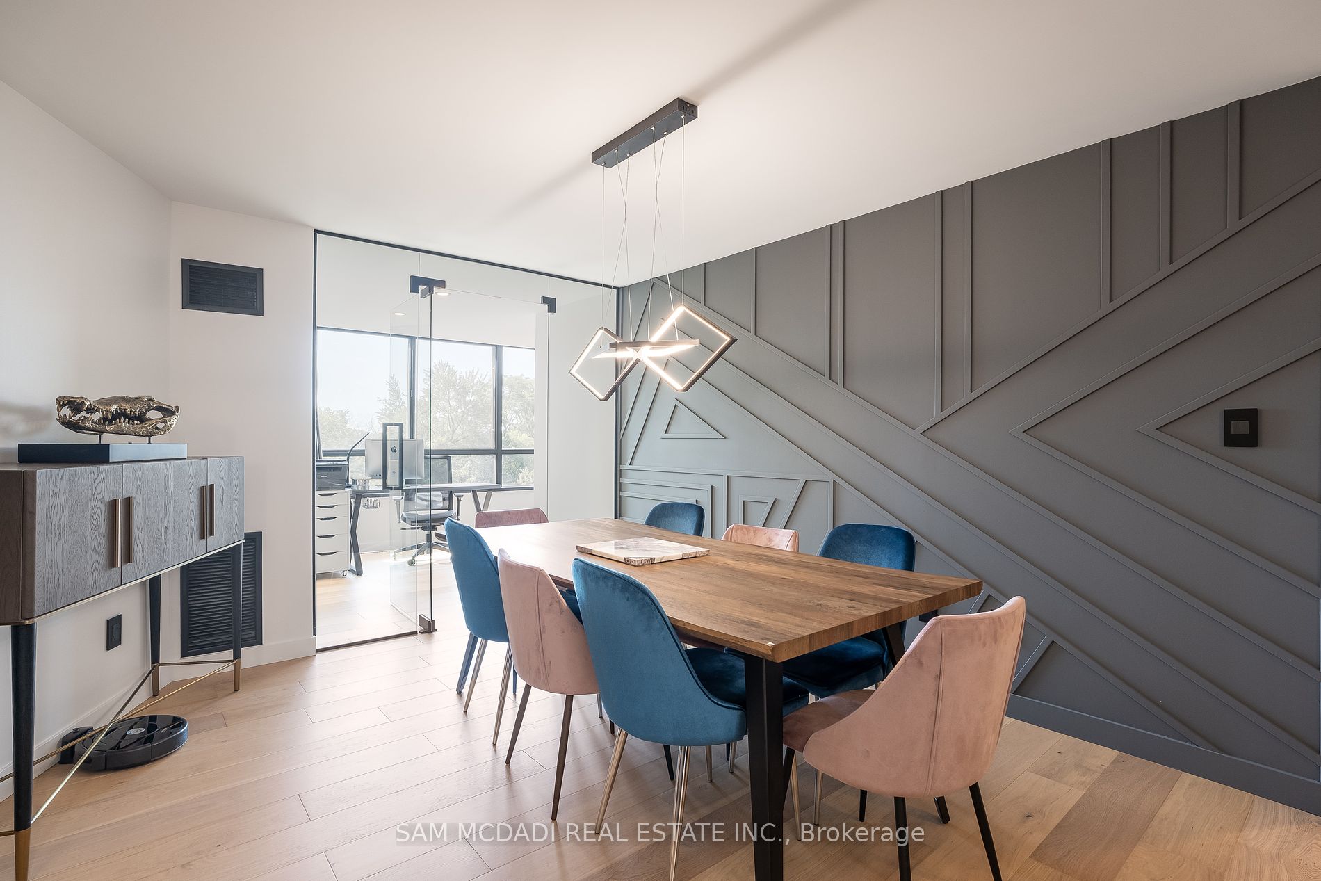 5444 Yonge Street #304