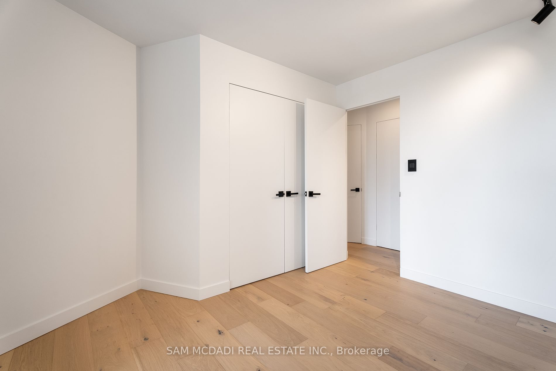 5444 Yonge Street #304