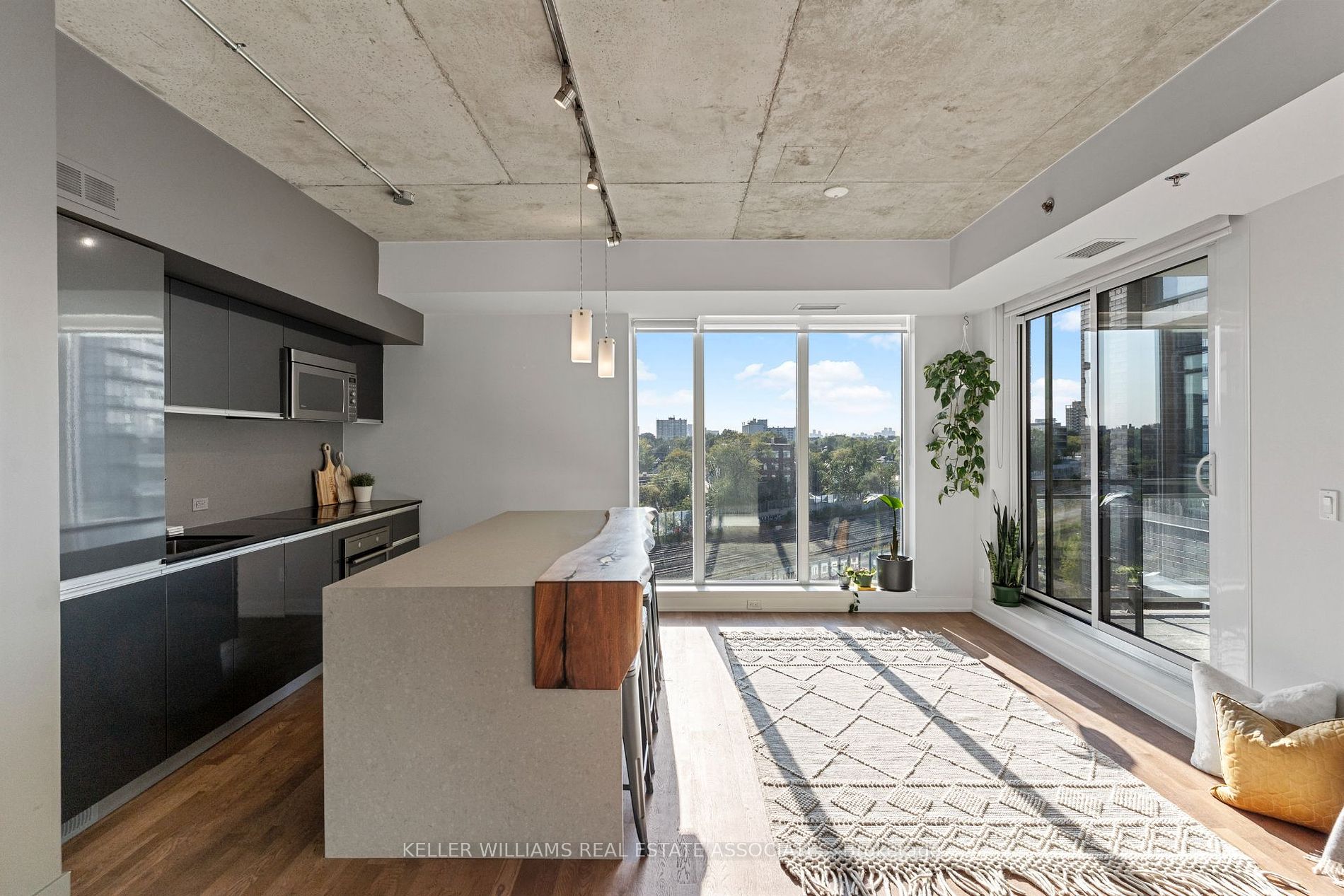 20 Minowan Miikan Lane, #712