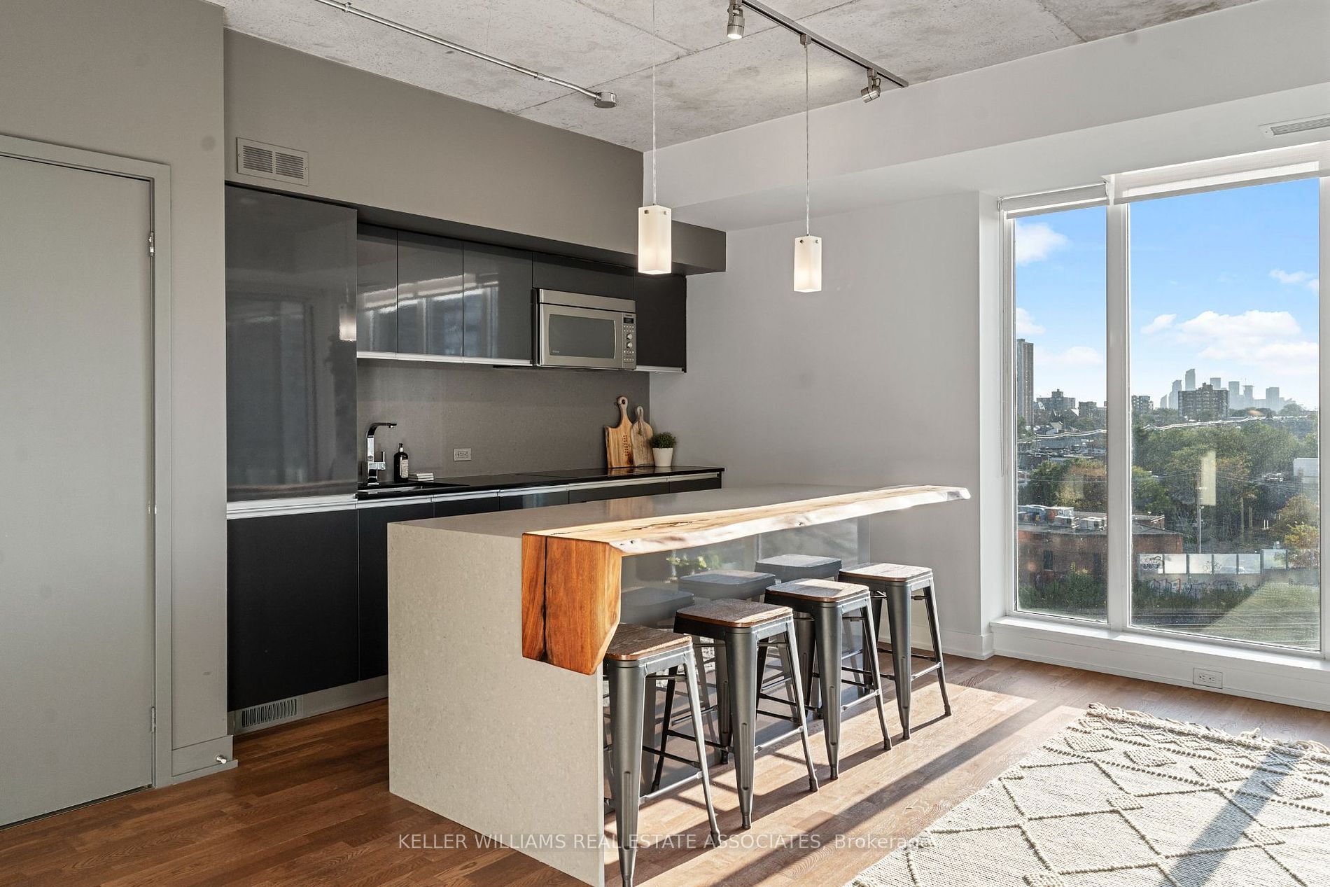20 Minowan Miikan Lane, #712