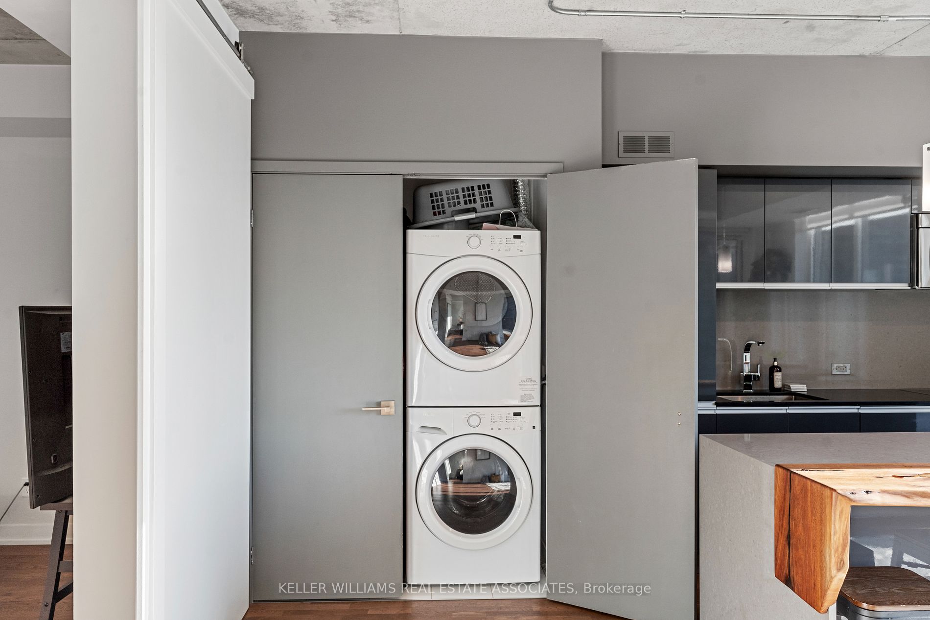 20 Minowan Miikan Lane, #712