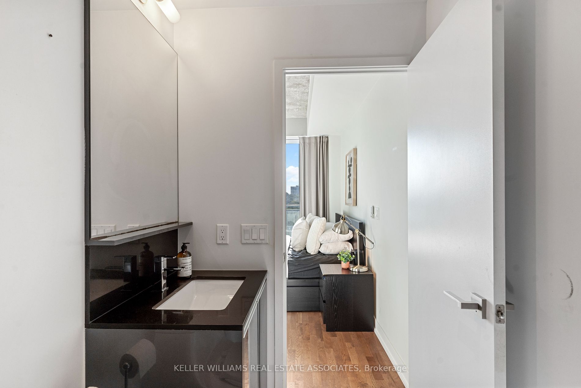 20 Minowan Miikan Lane, #712