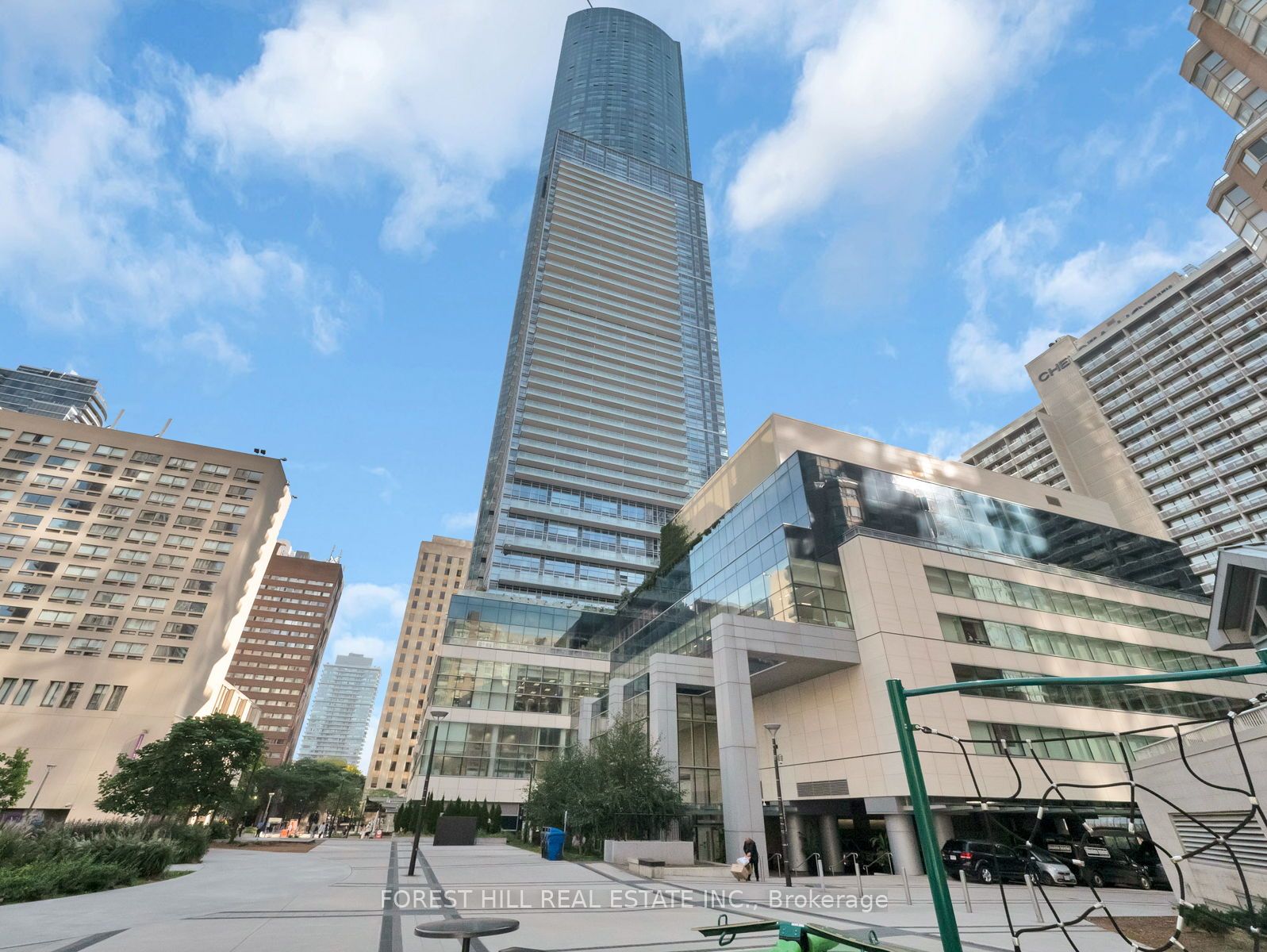 386 Yonge Street, #2105