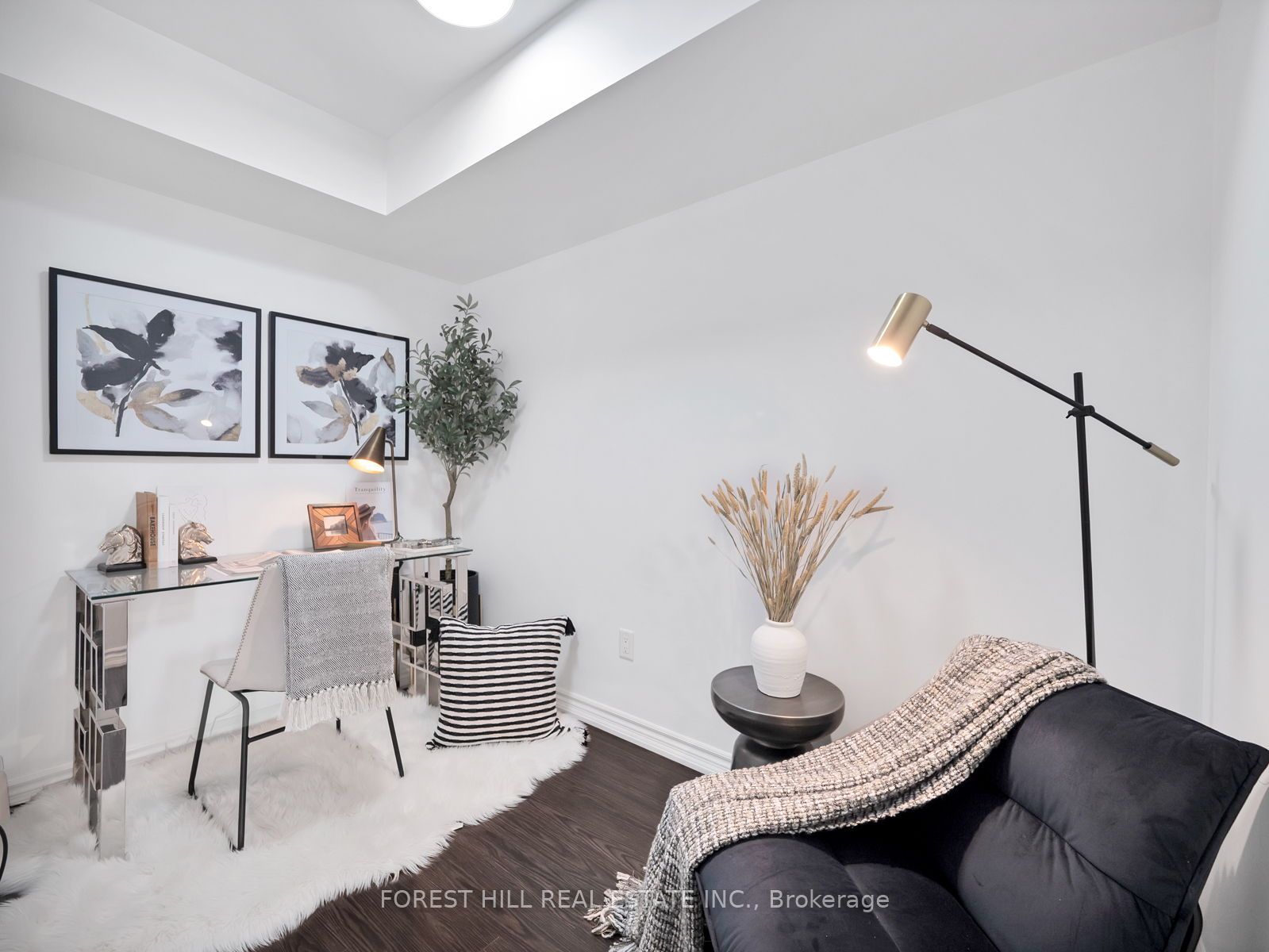 386 Yonge Street, #2105