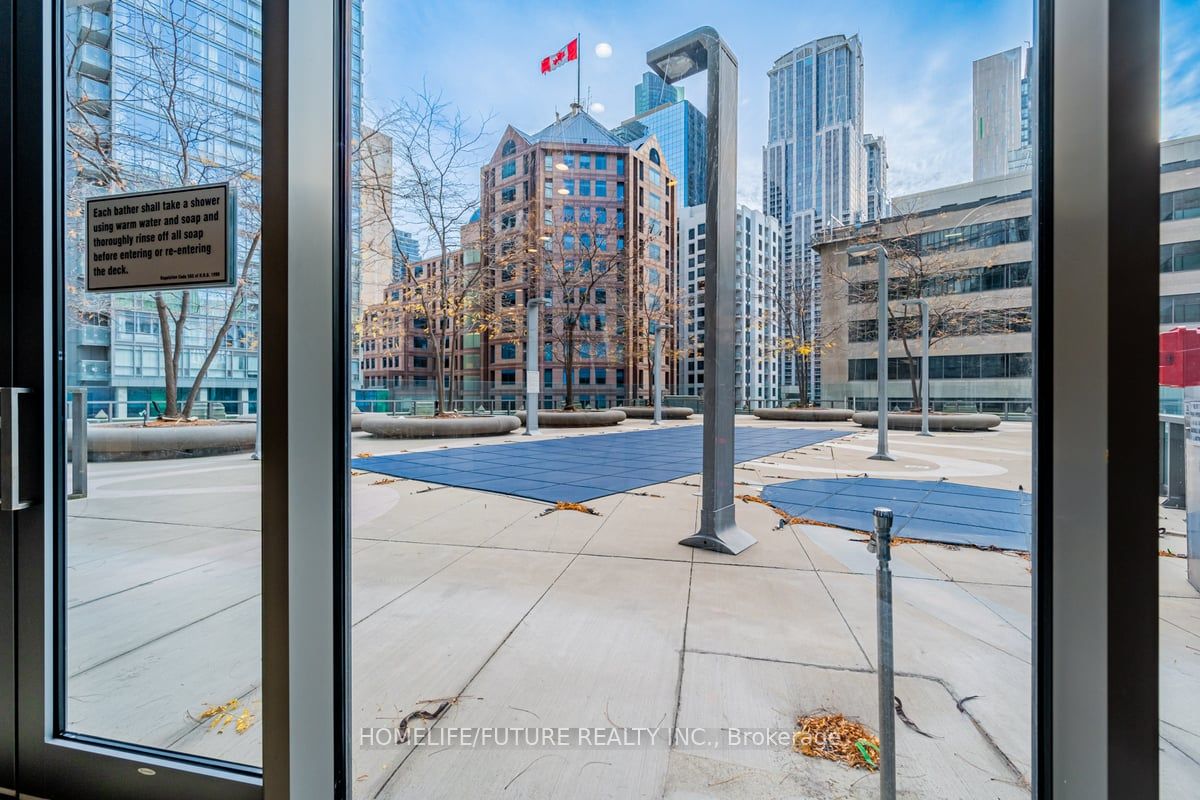 832 Bay St, #605