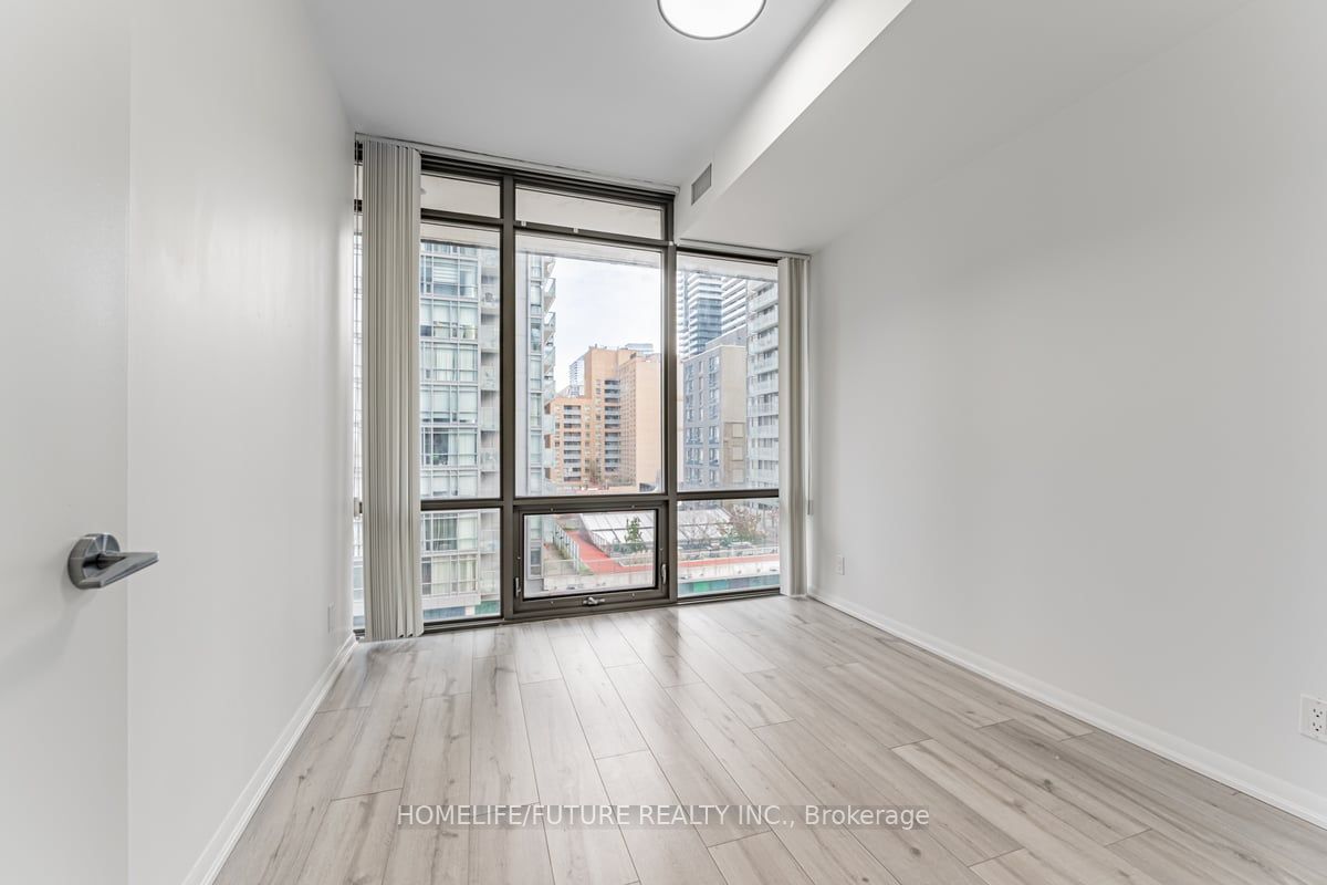 832 Bay St, #605