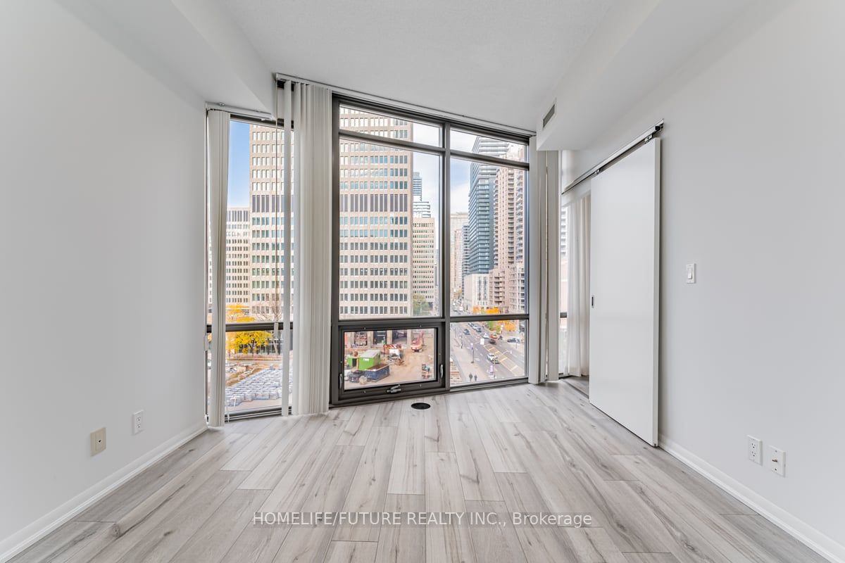 832 Bay St, #605