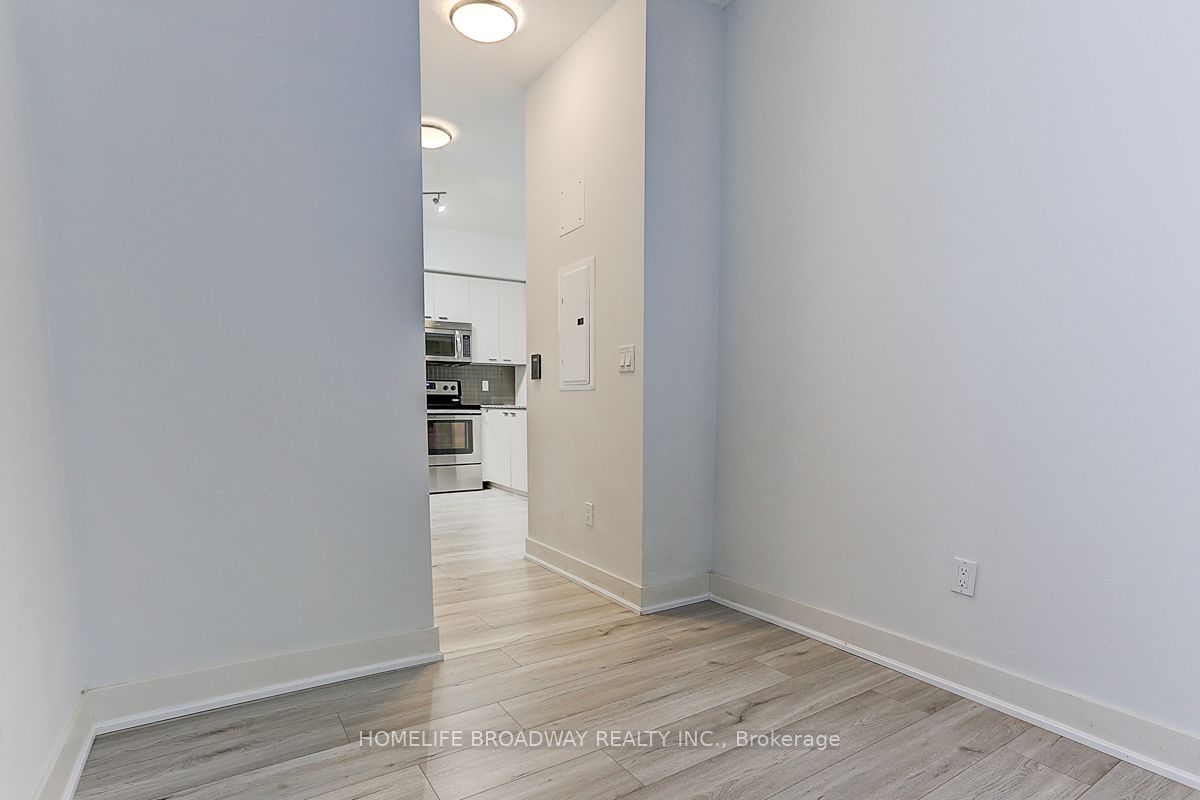 88 Sheppard Avenue E, #2405