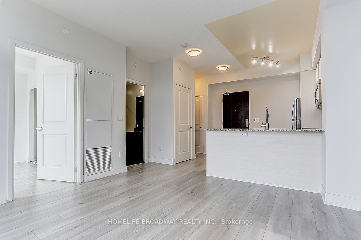 88 Sheppard Avenue E, #2405
