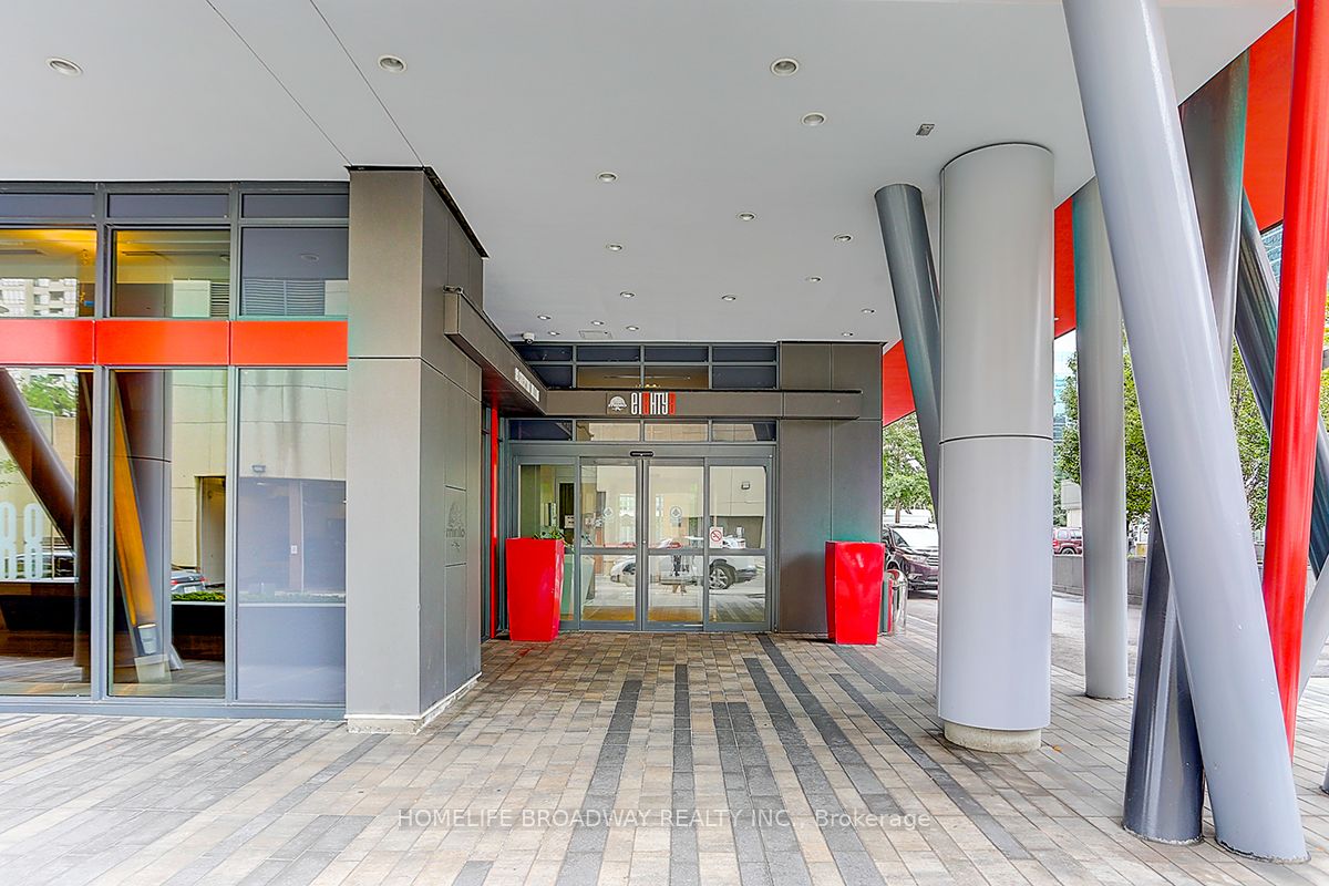 88 Sheppard Avenue E, #2405