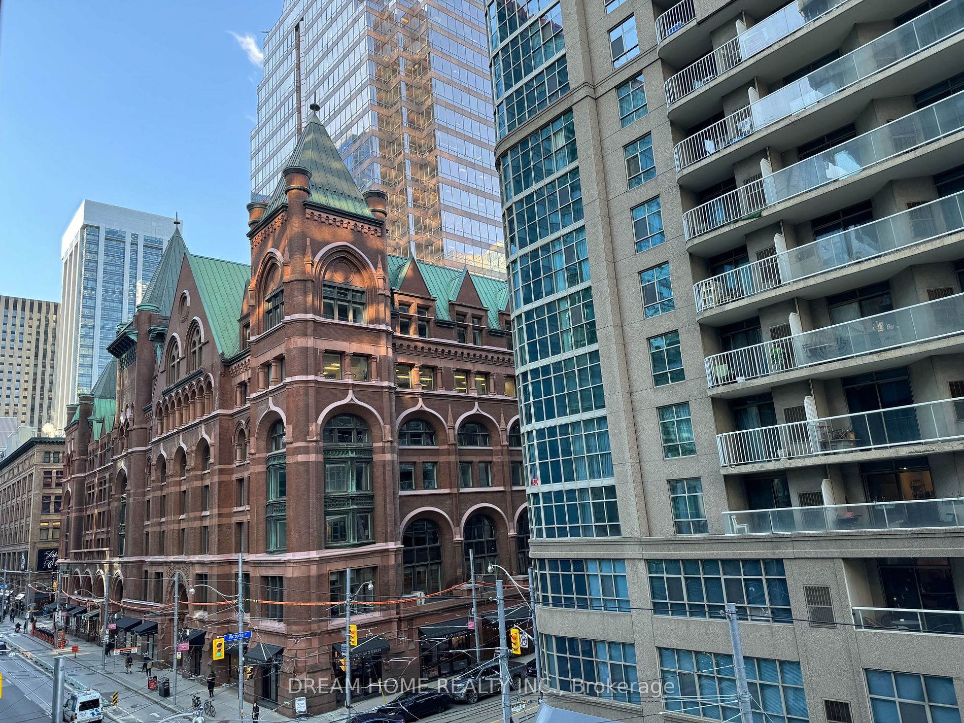 25 Richmond St E, #317