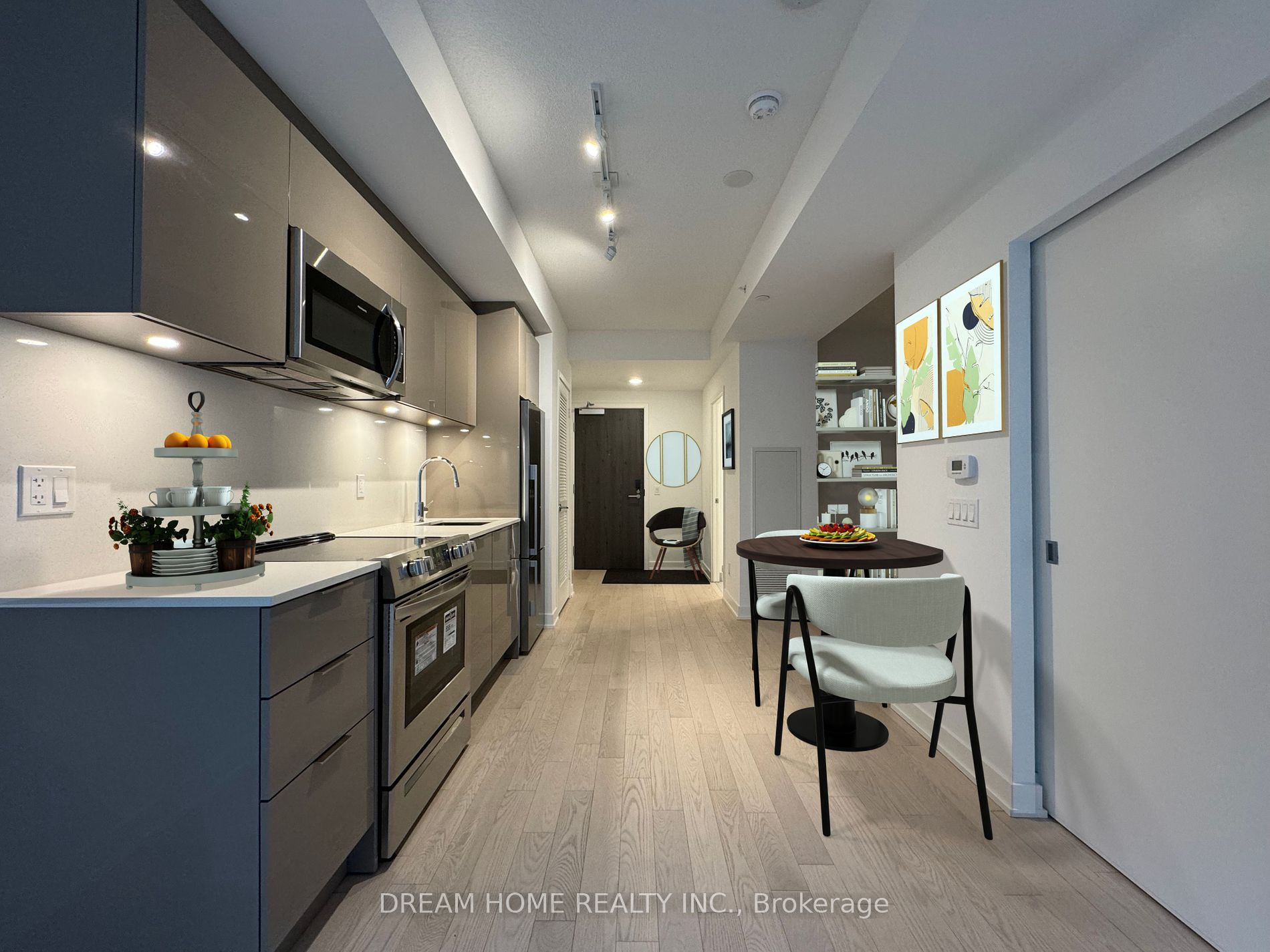 25 Richmond St E, #317