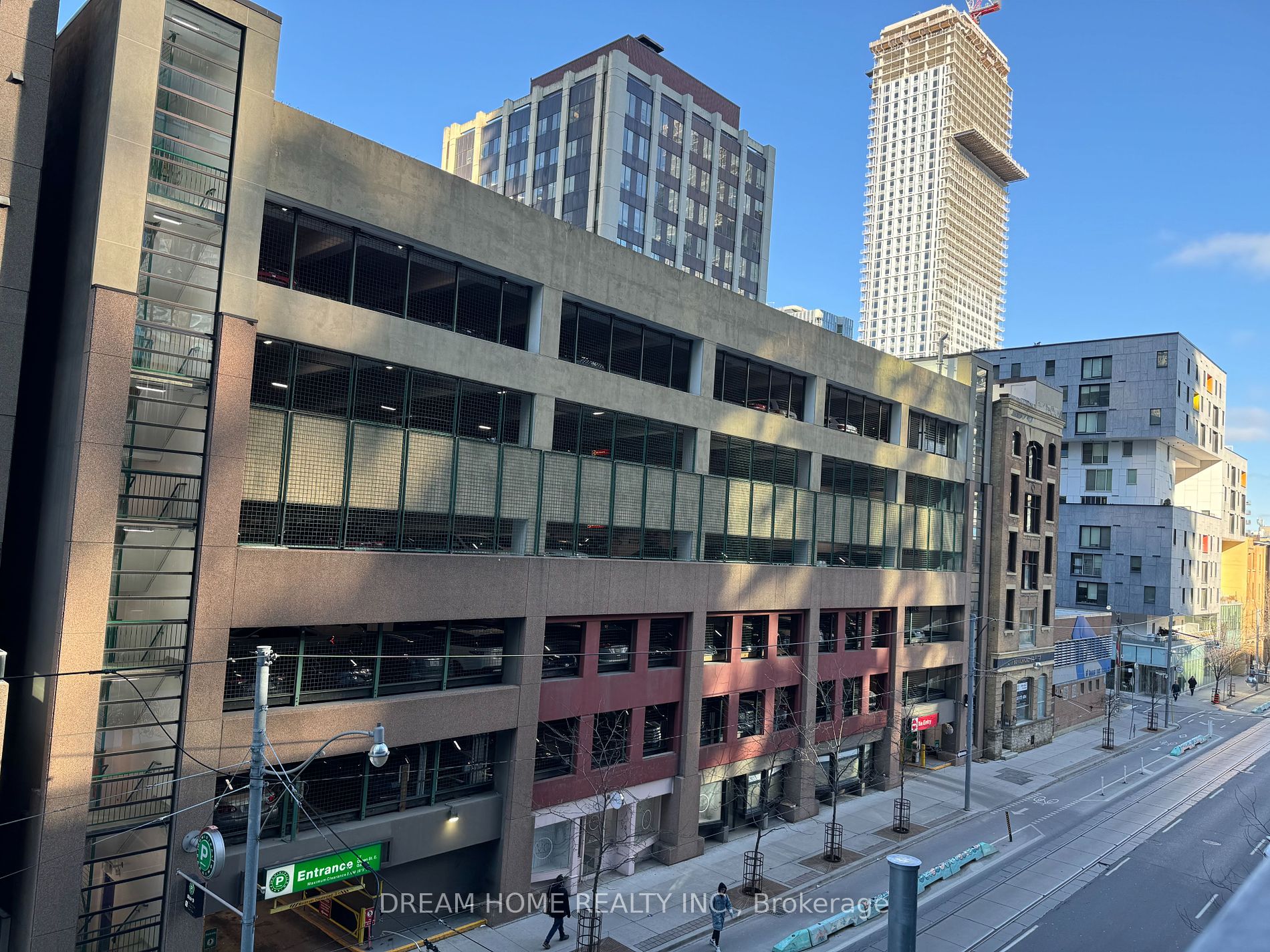 25 Richmond St E, #317