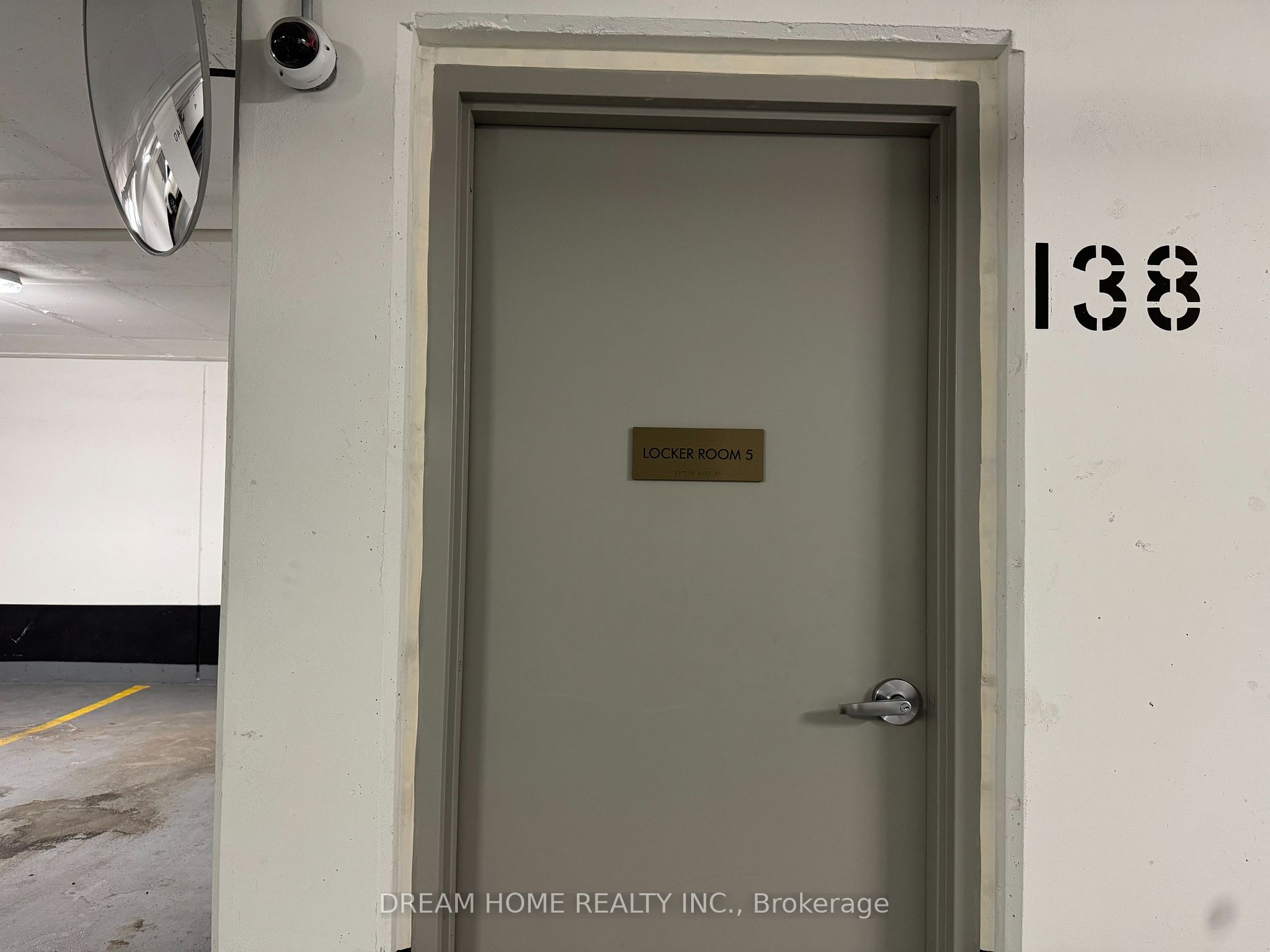 25 Richmond St E, #317