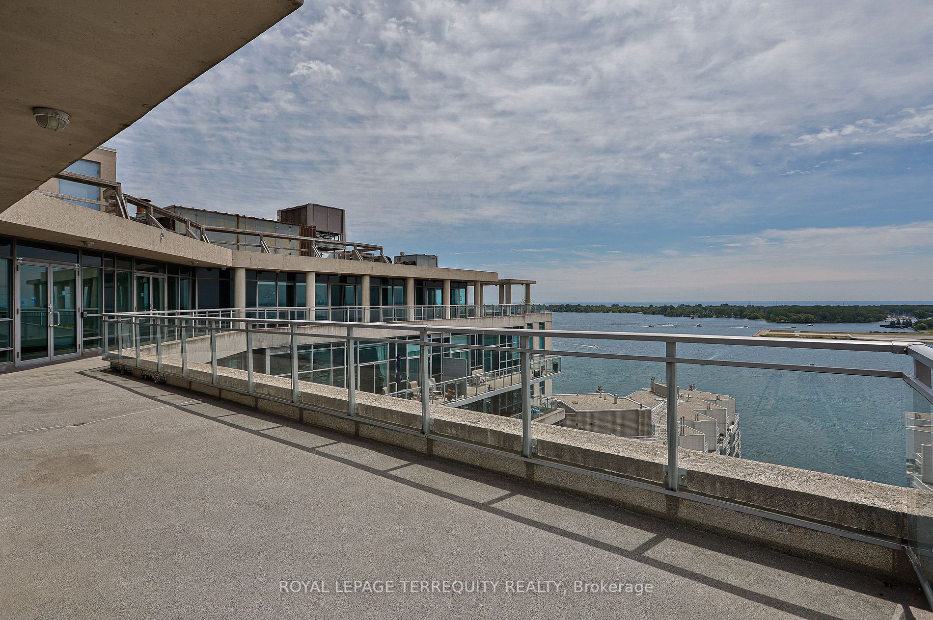 410 Queens Quay W, #216