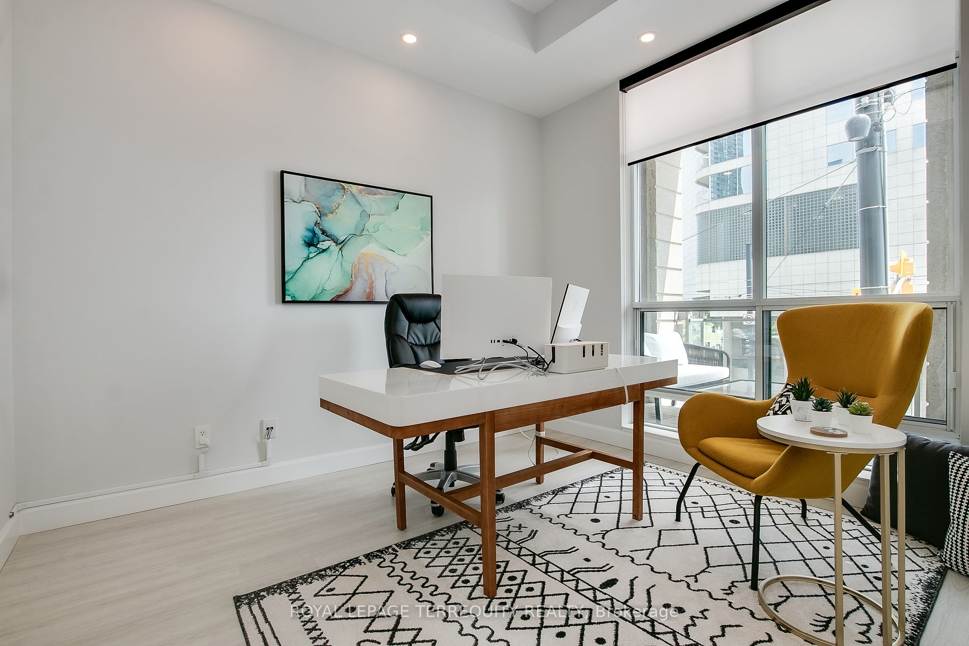 410 Queens Quay W, #216