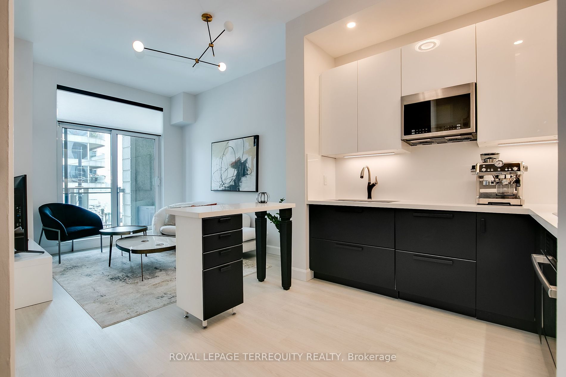 410 Queens Quay W, #216
