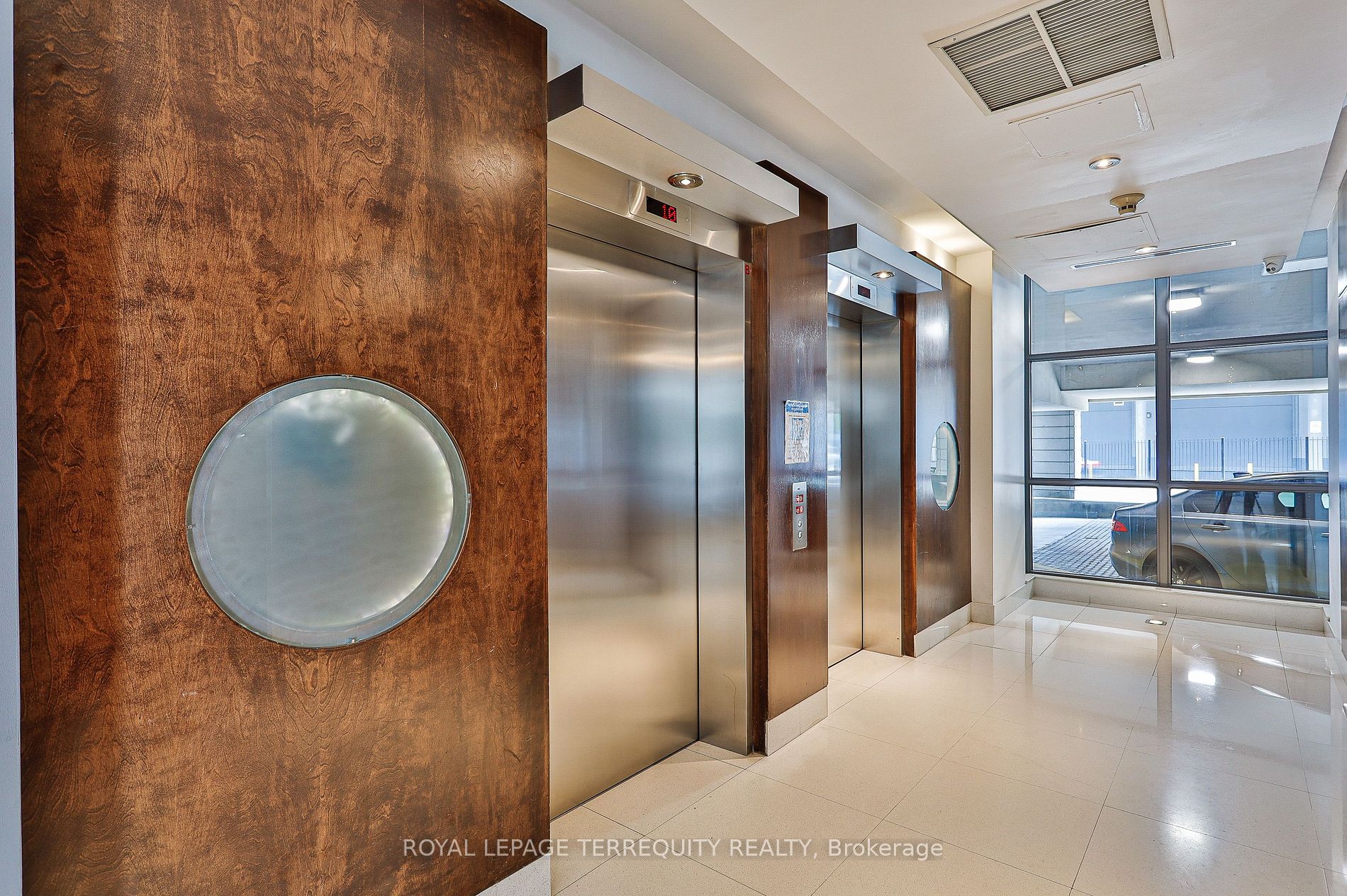 410 Queens Quay W, #216