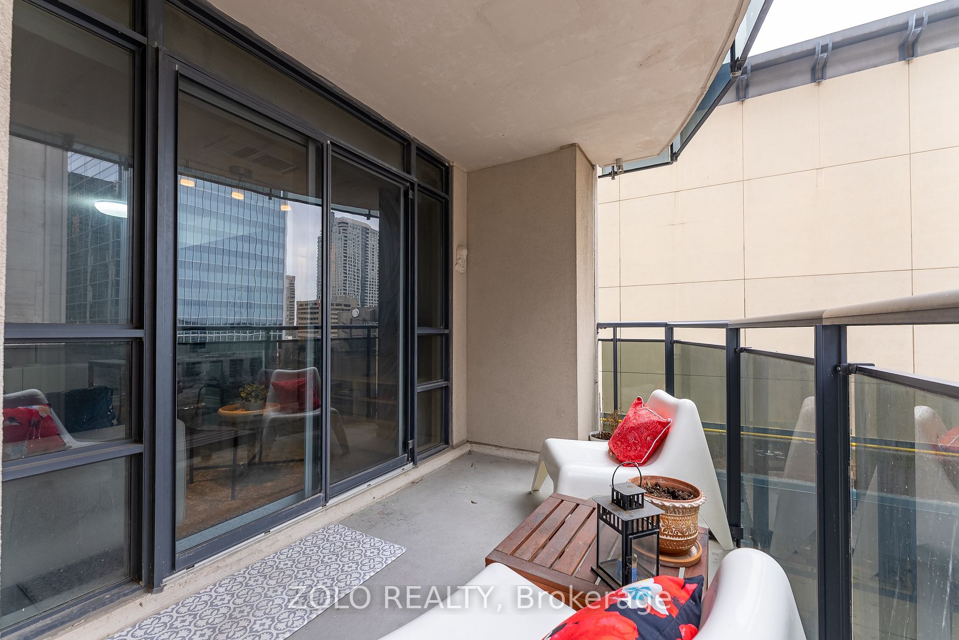 153 Beecroft Rd, #610