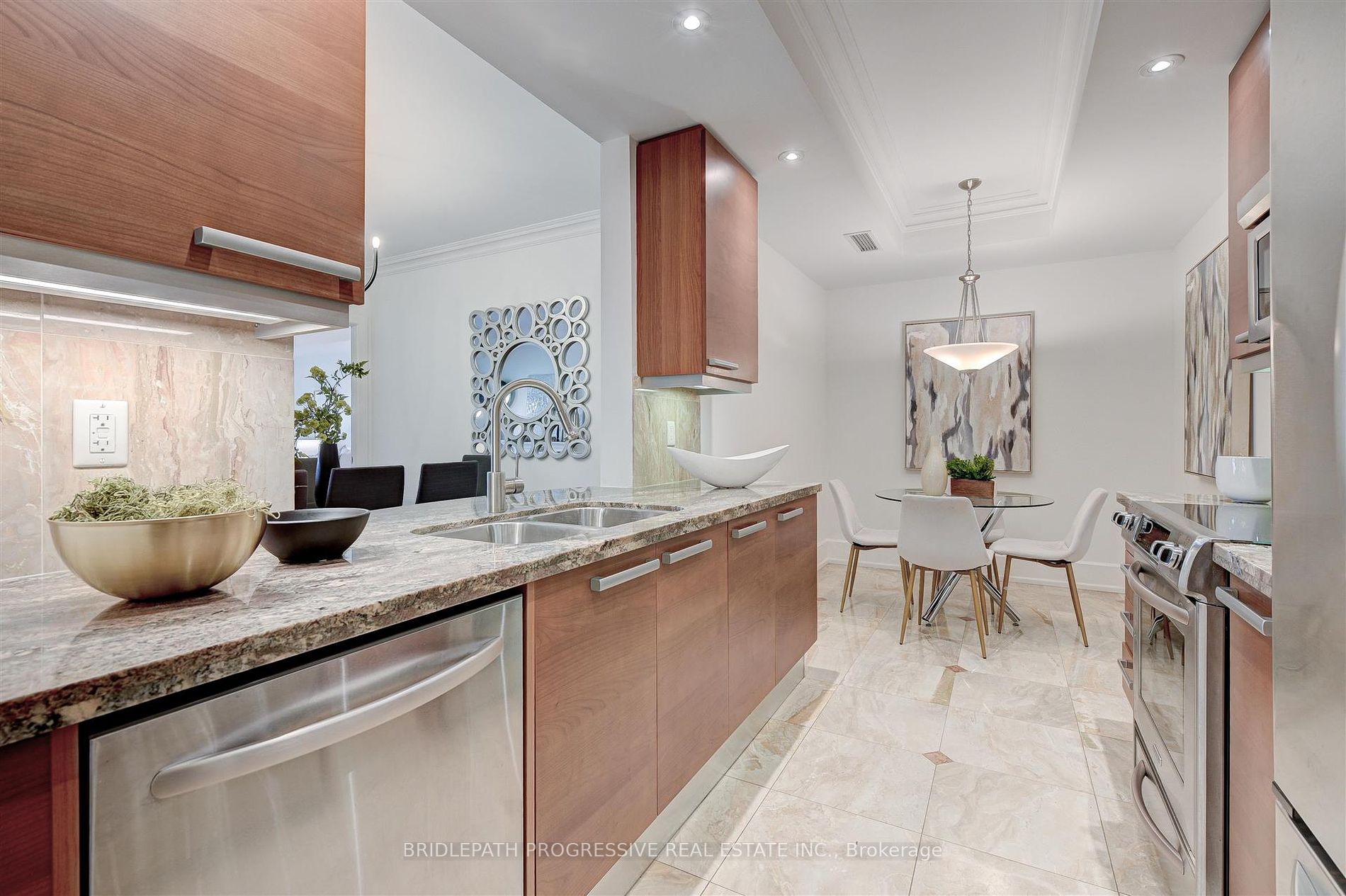 662 Sheppard Avenue E, #1605