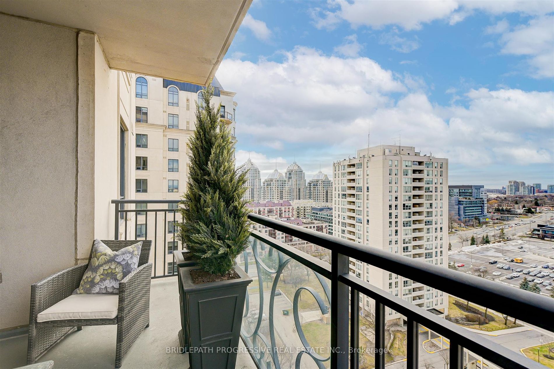 662 Sheppard Avenue E, #1605