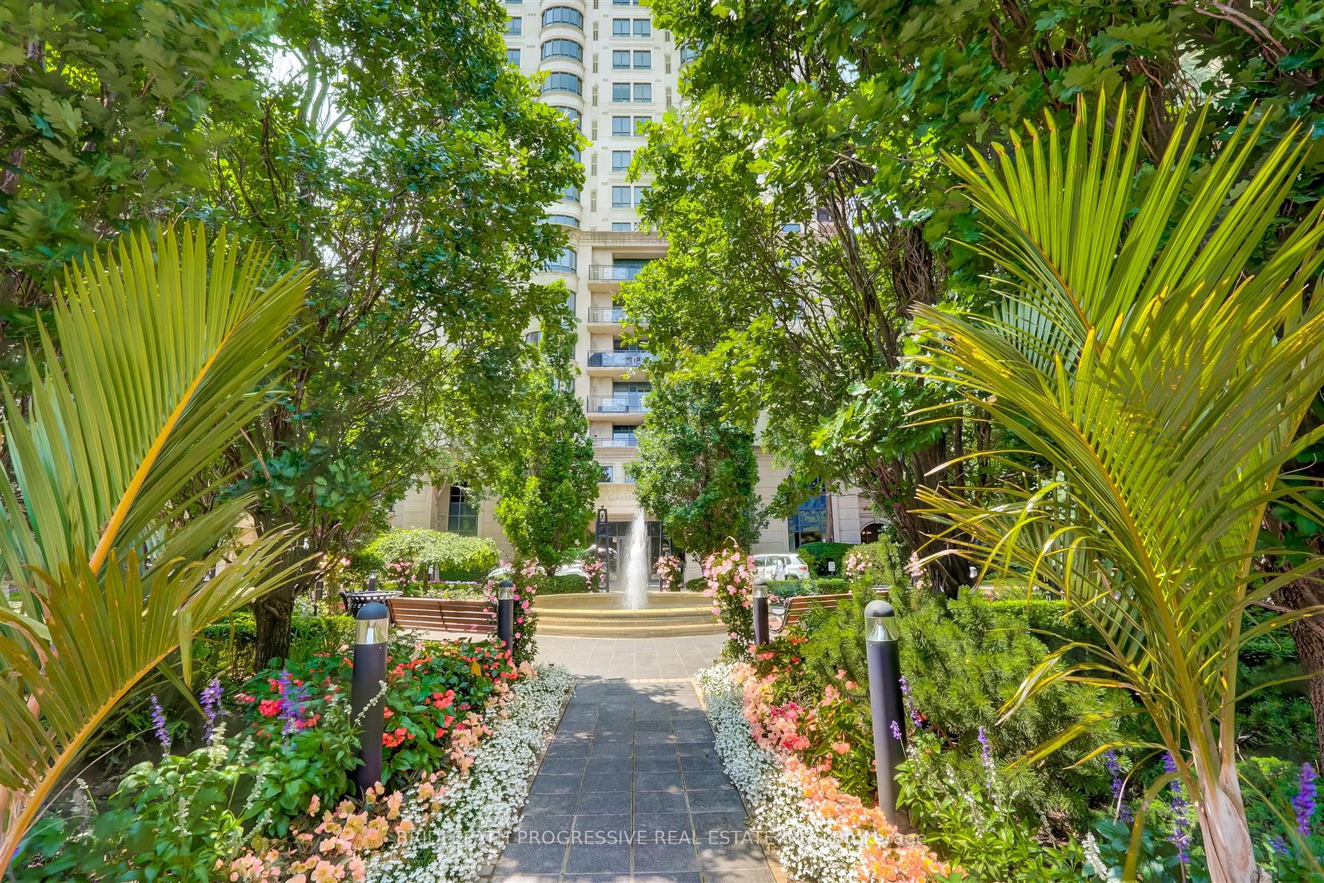 662 Sheppard Avenue E, #1605