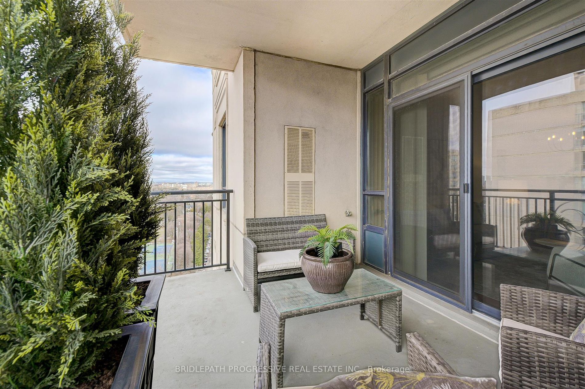 662 Sheppard Avenue E, #1605