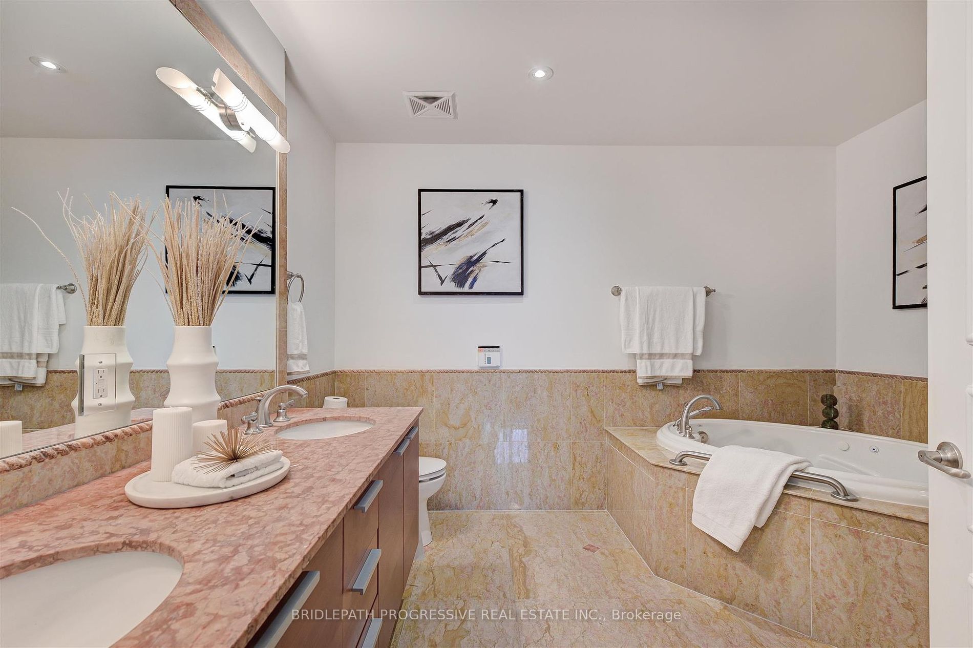662 Sheppard Avenue E, #1605