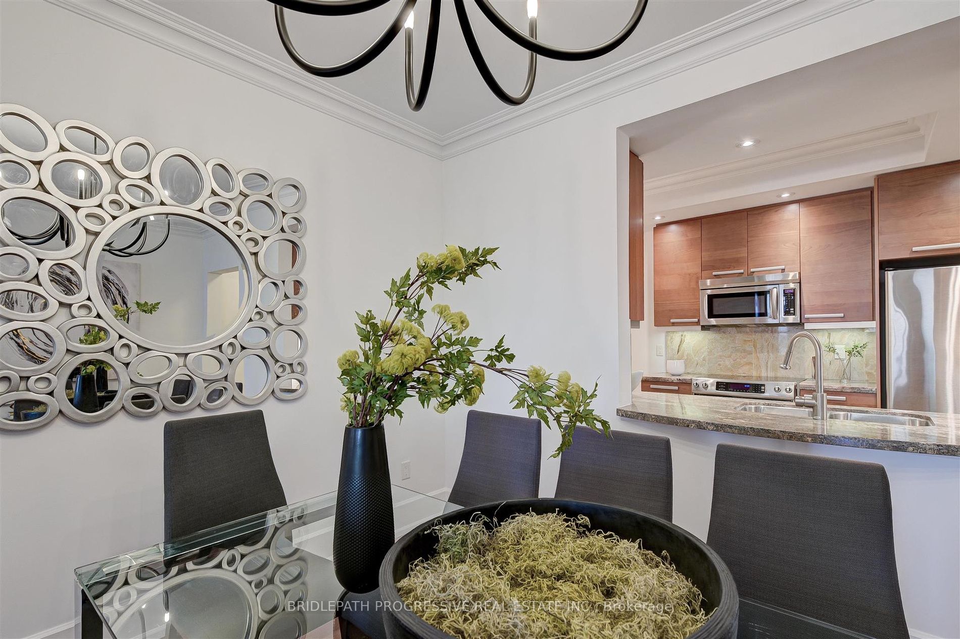 662 Sheppard Avenue E, #1605