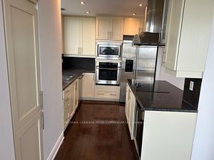 761 Bay Street #4212