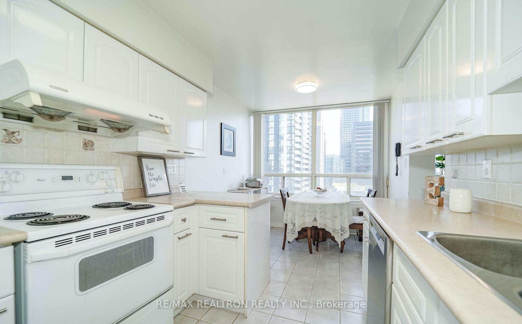 30 Greenfield Ave, #1211